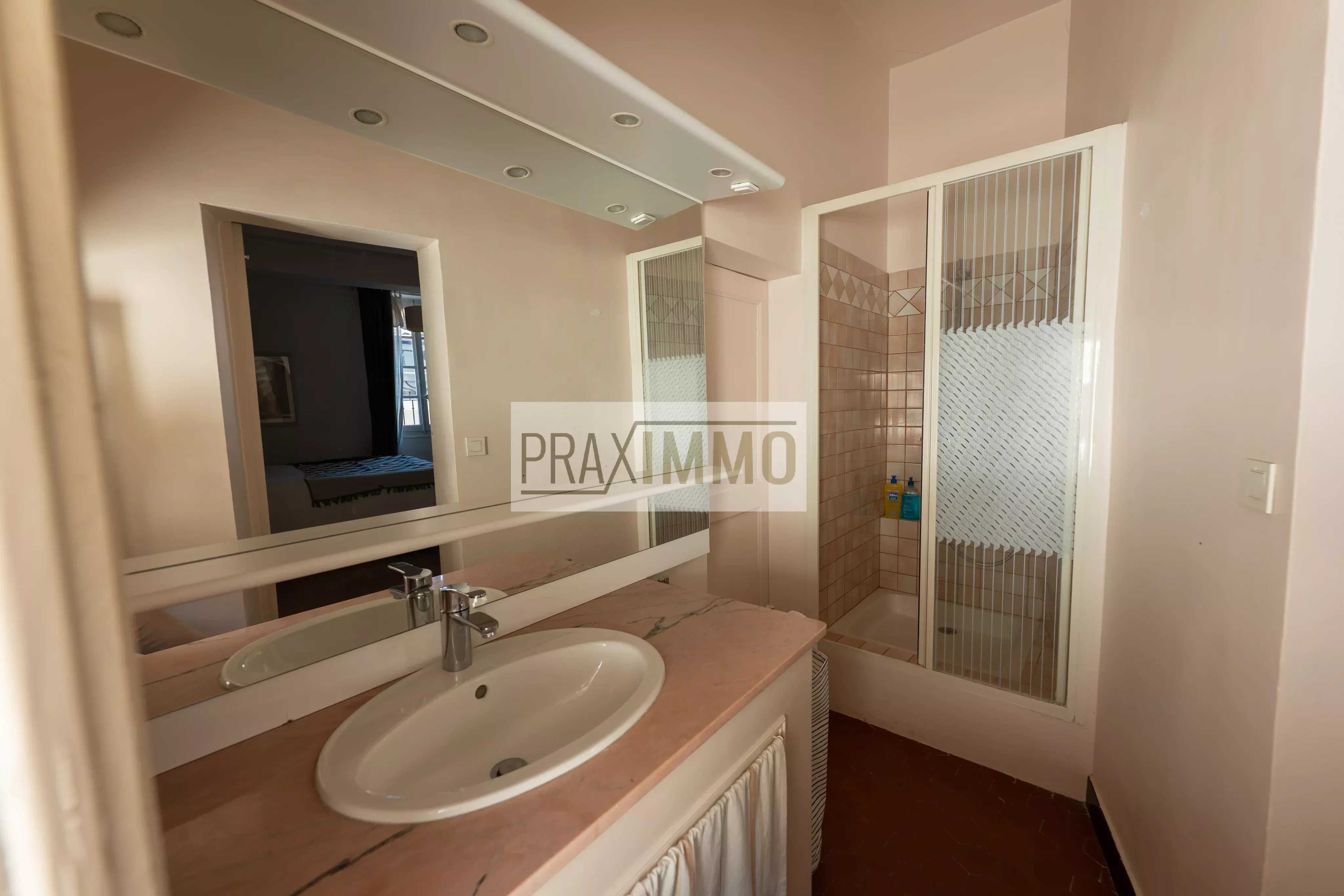 Photo 30 — Praximmo