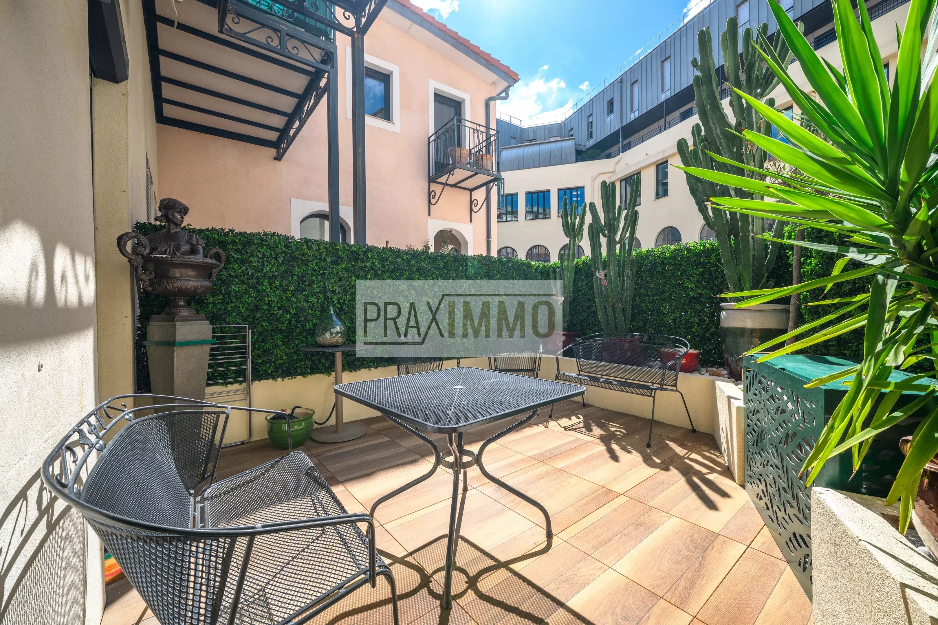 Photo 17 — Praximmo