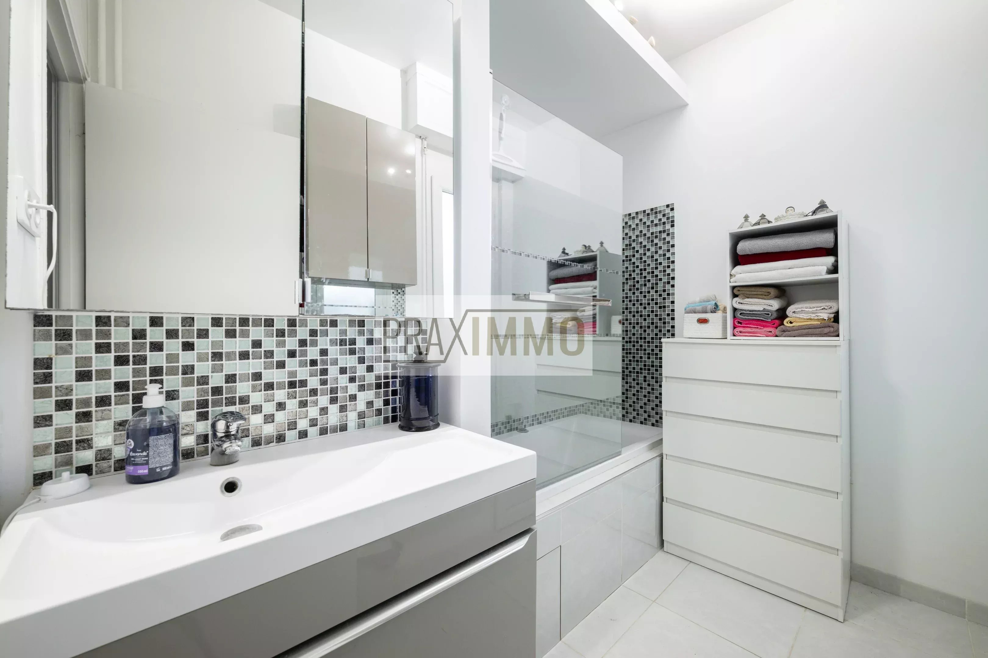 Photo 17 — Praximmo