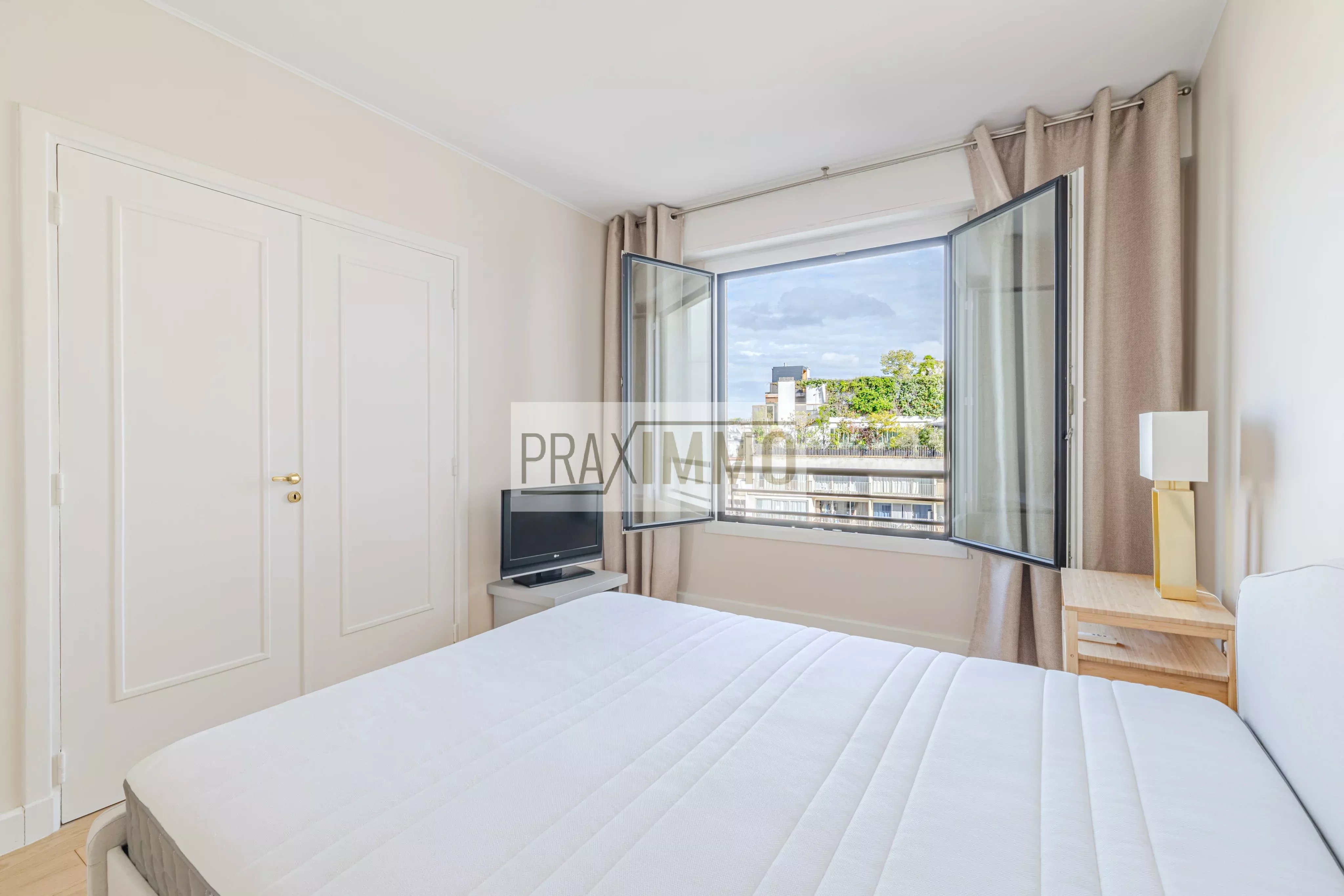 Photo 14 — Praximmo