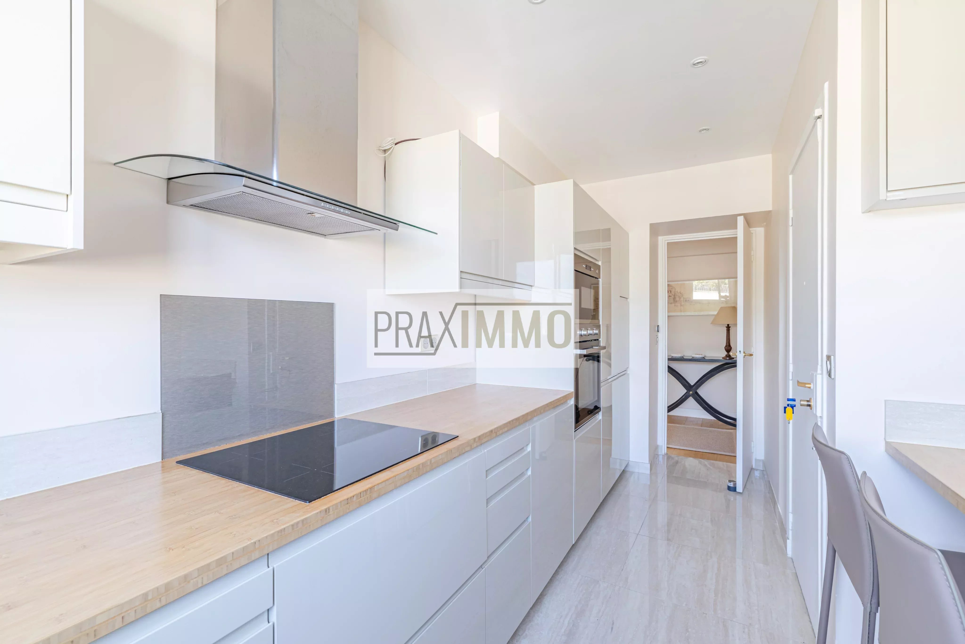 Photo 9 — Praximmo