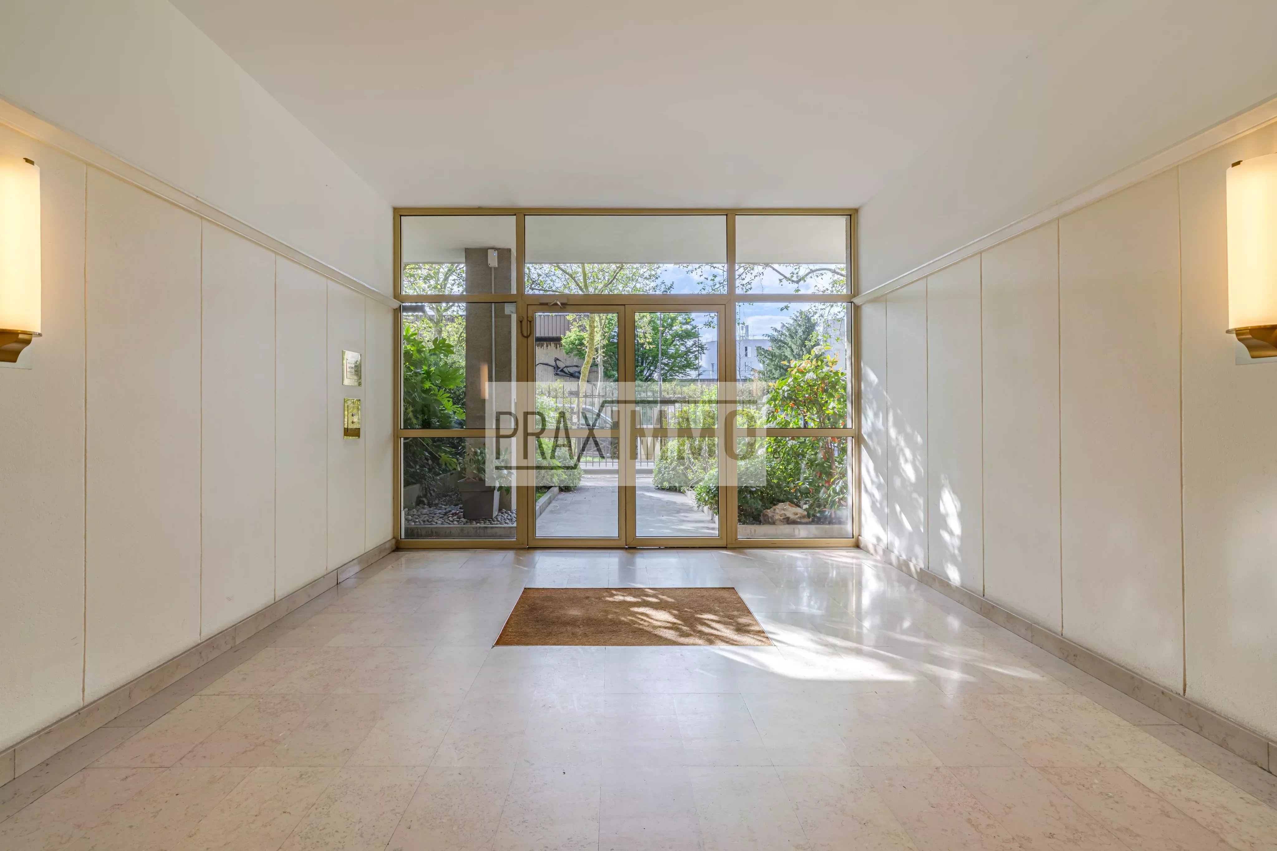 Photo 17 — Praximmo
