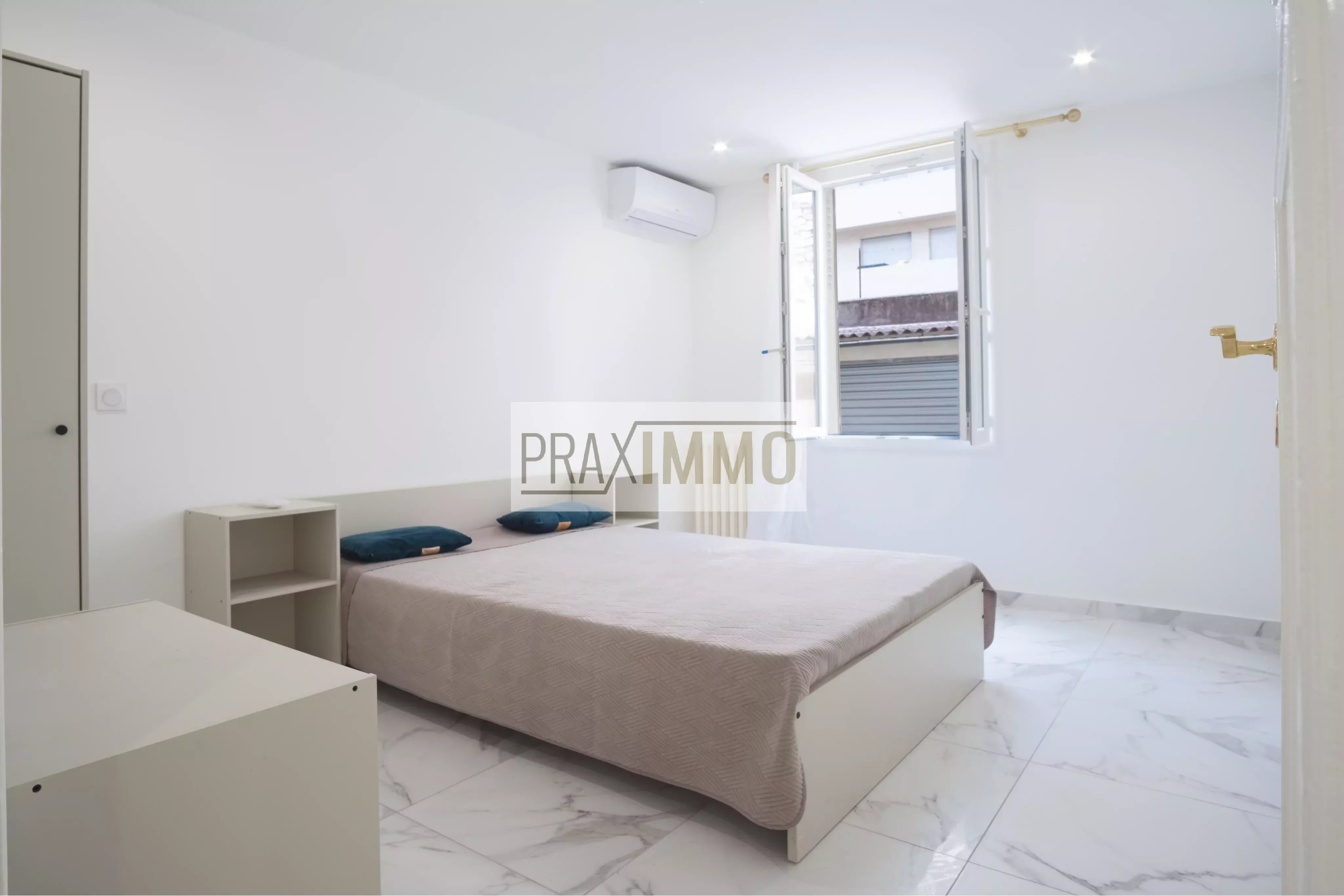 Photo 17 — Praximmo