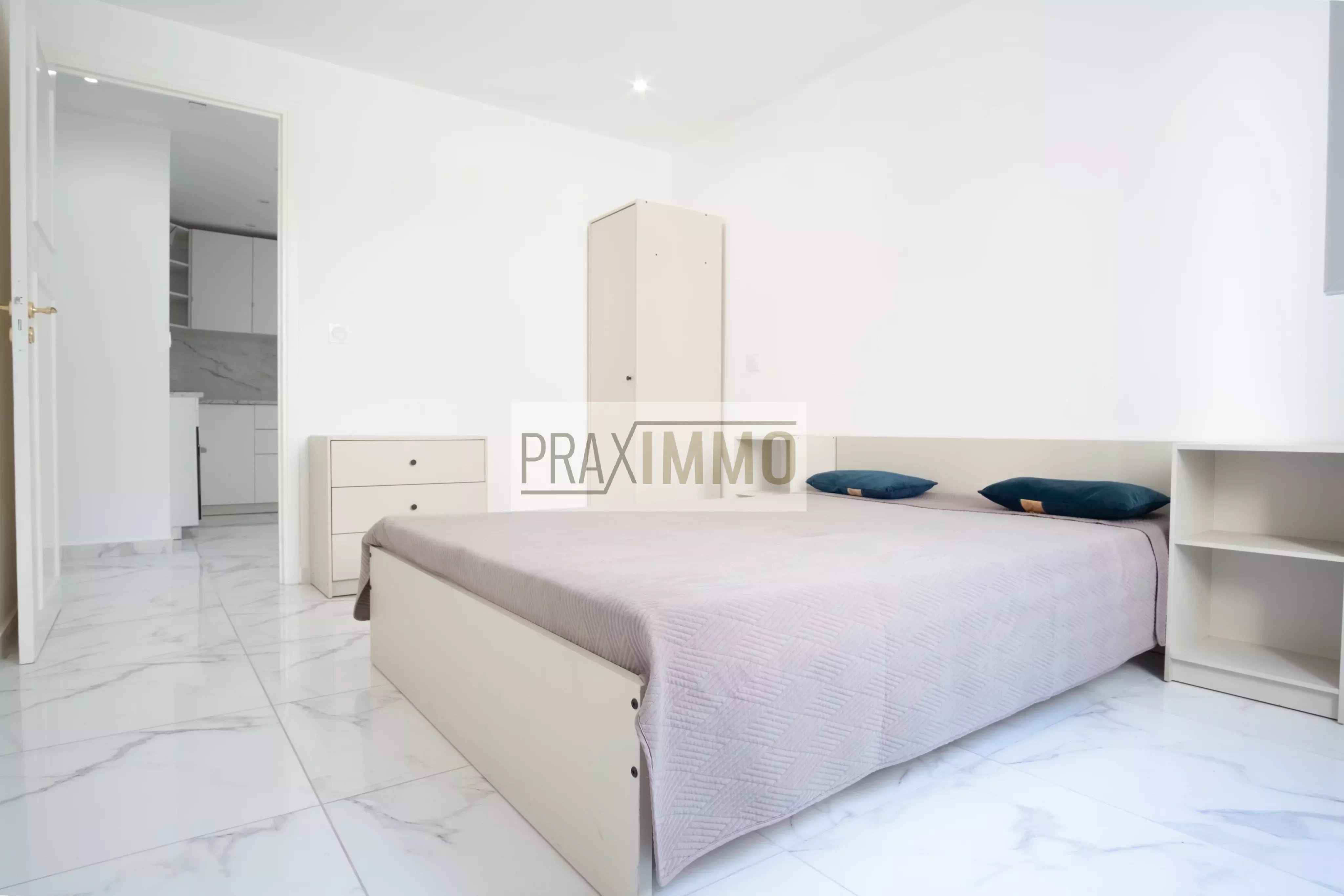 Photo 18 — Praximmo