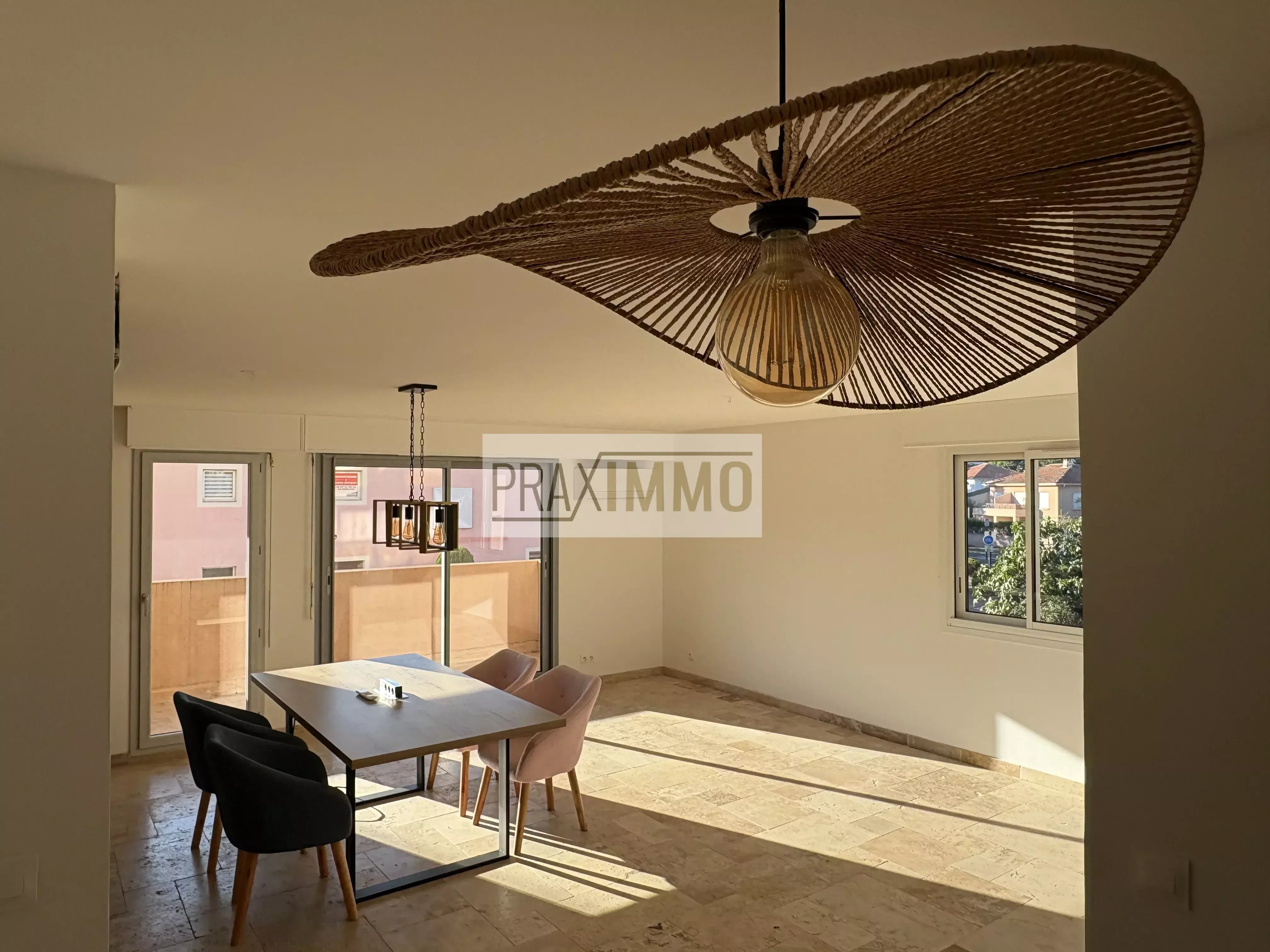 Photo 5 — Praximmo