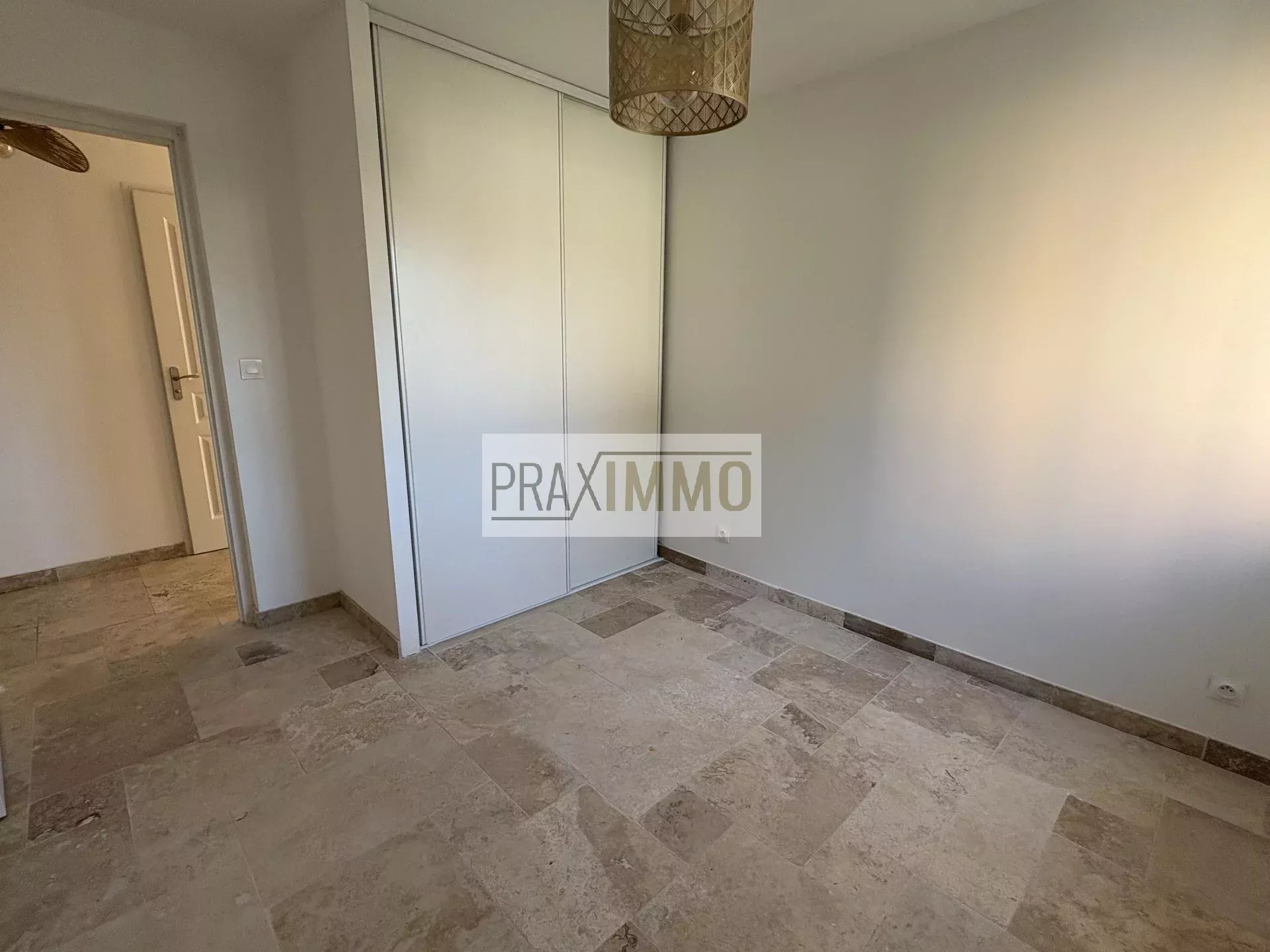 Photo 14 — Praximmo
