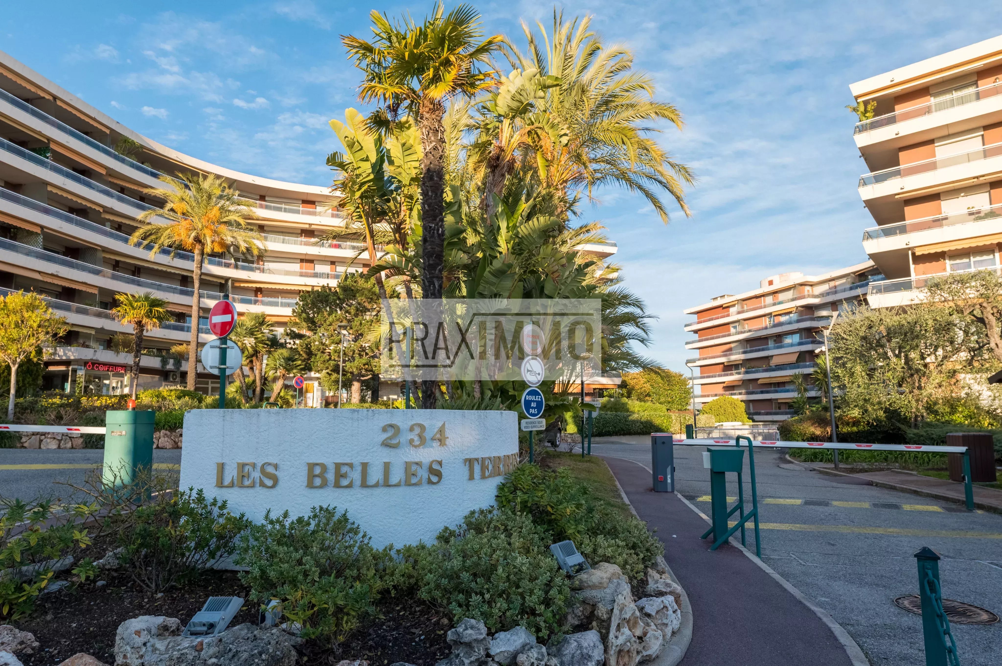 Photo 21 — Praximmo