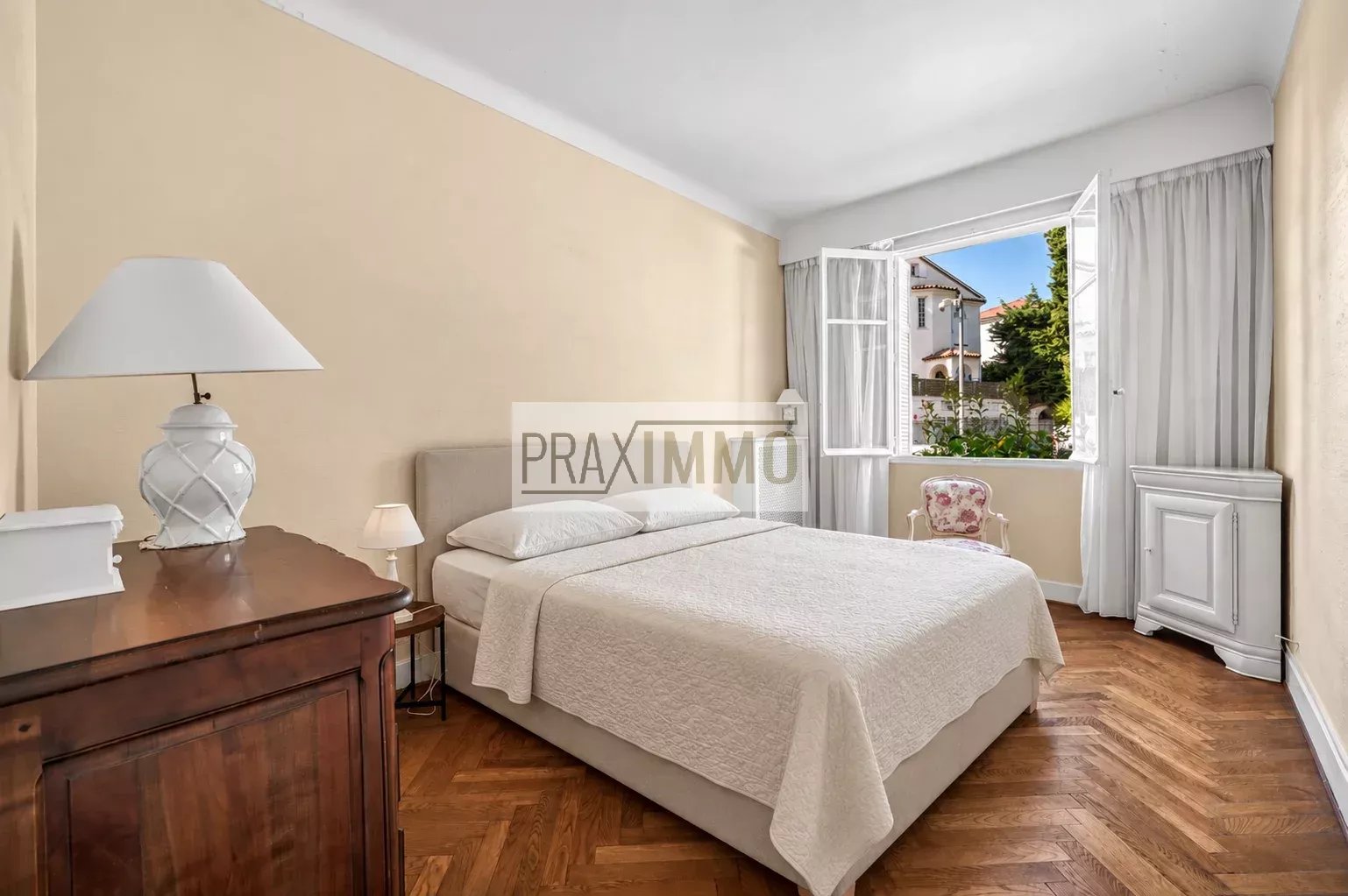 Photo 10 — Praximmo