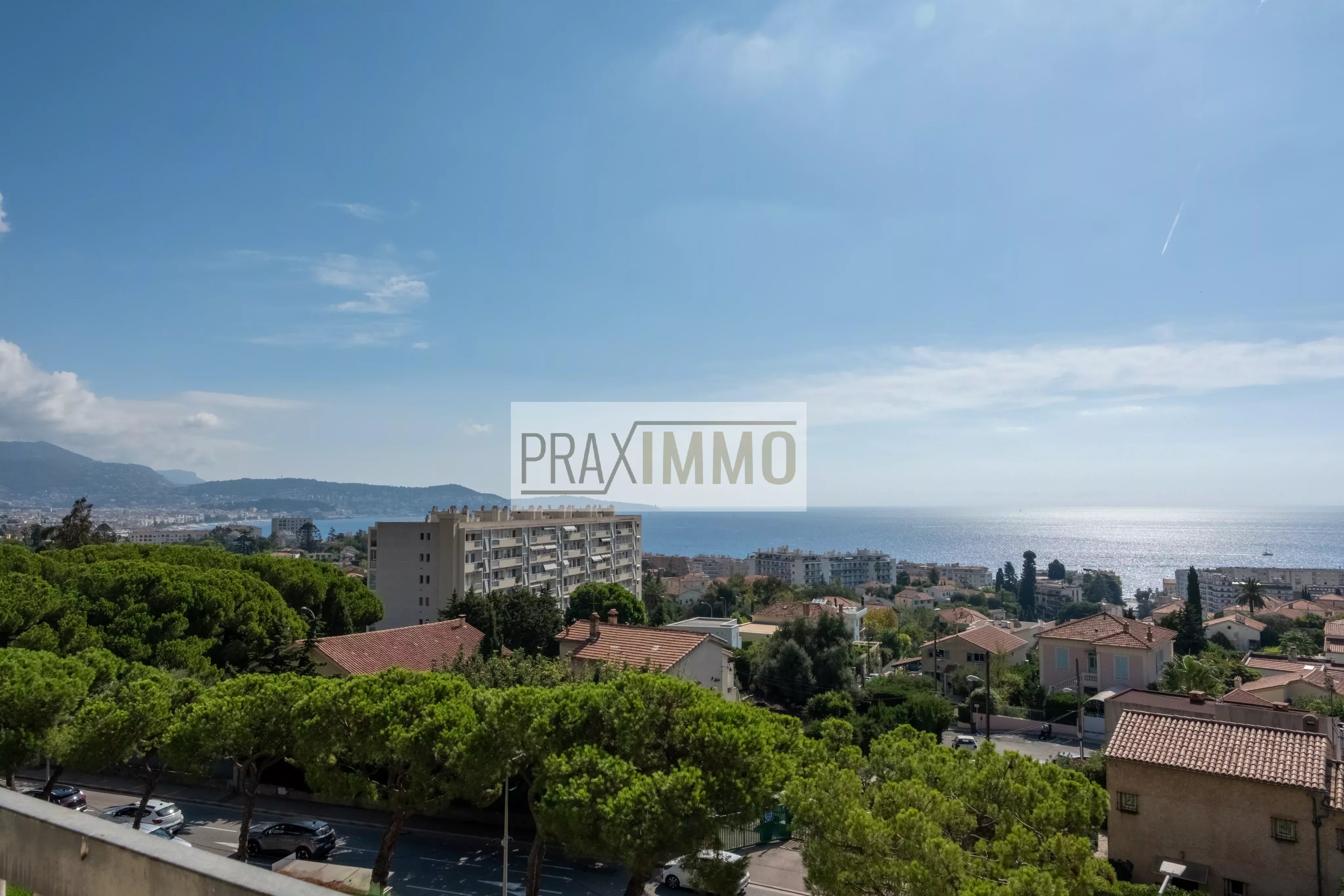 Photo 12 — Praximmo