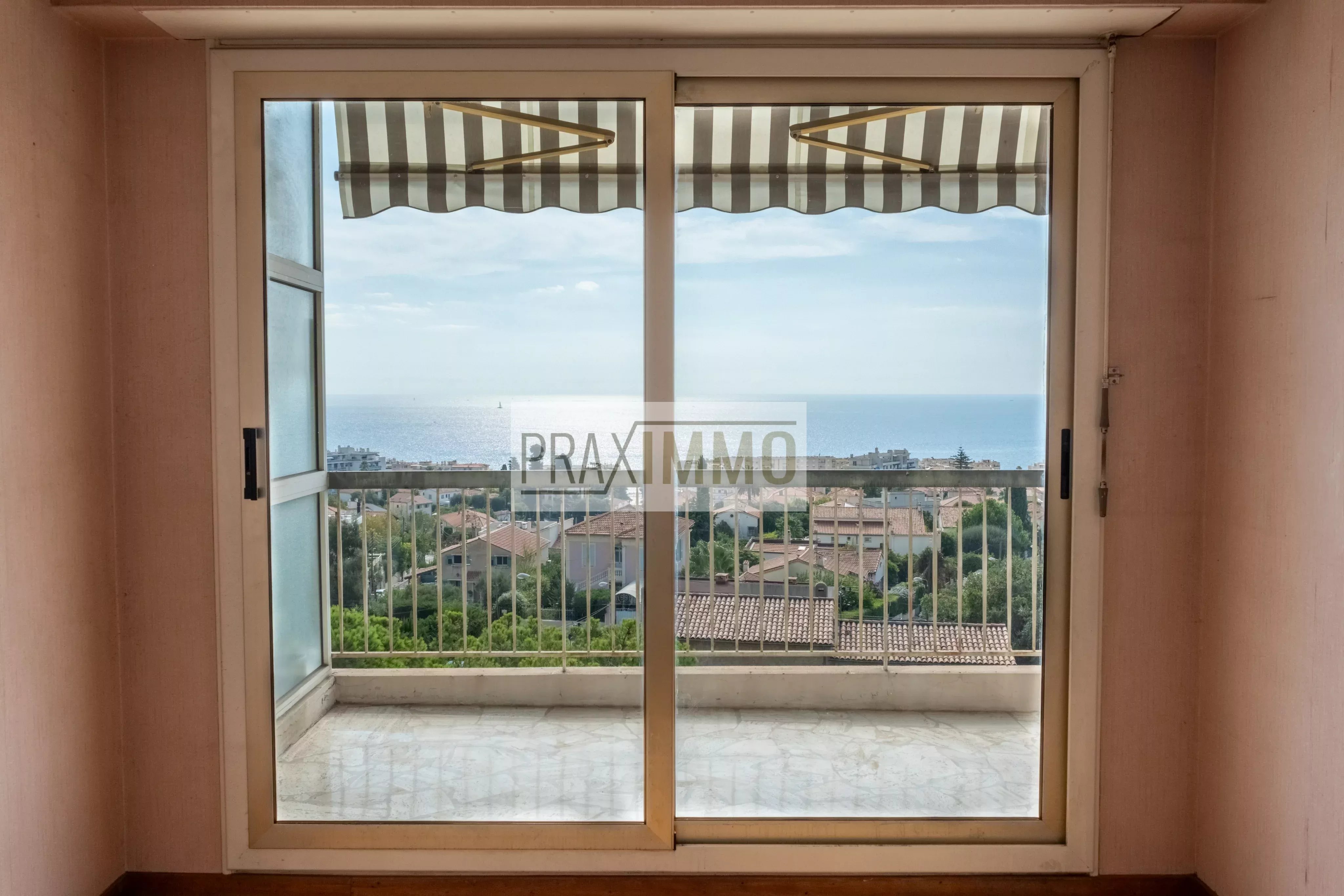 Photo 11 — Praximmo