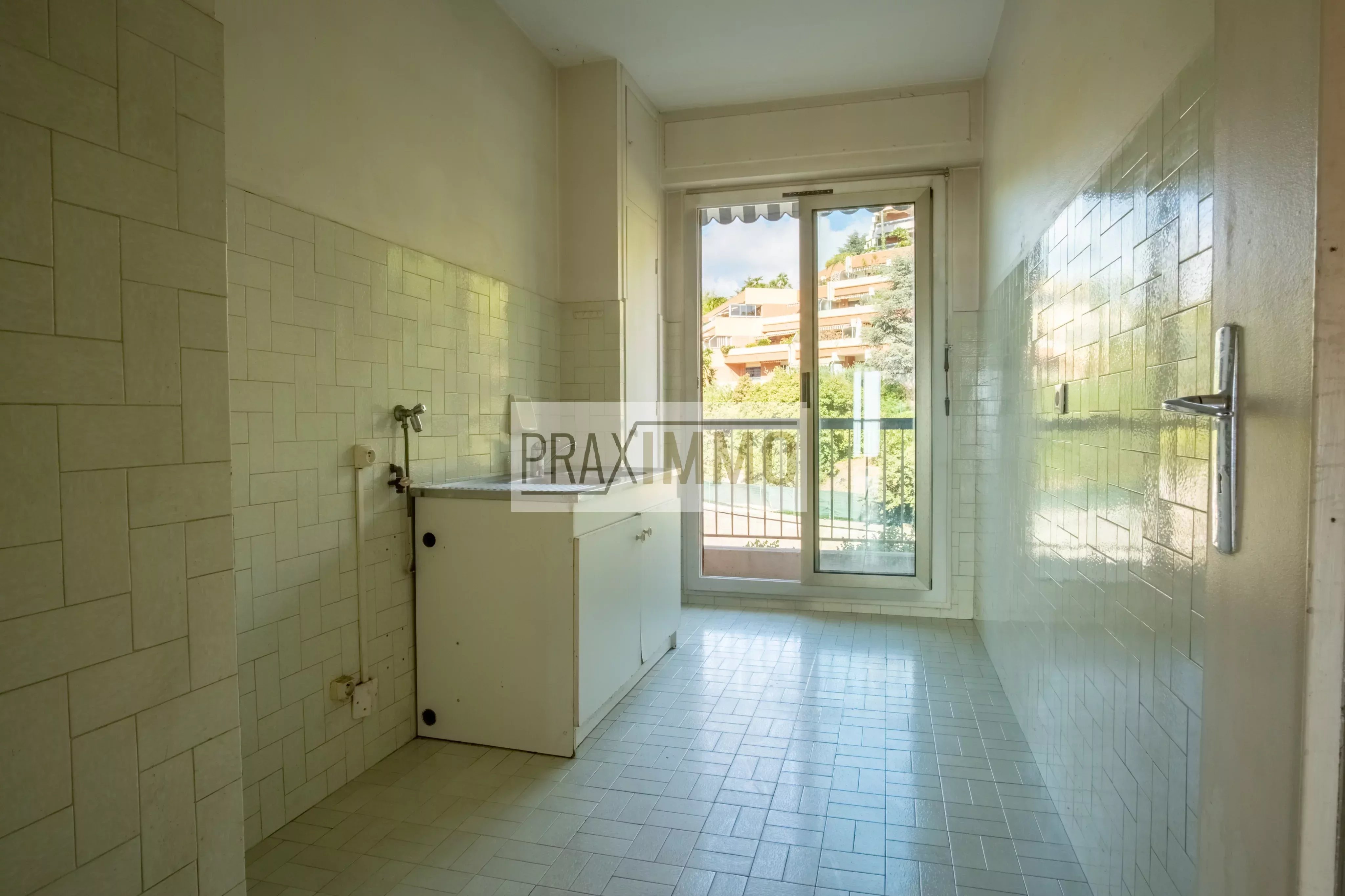 Photo 16 — Praximmo