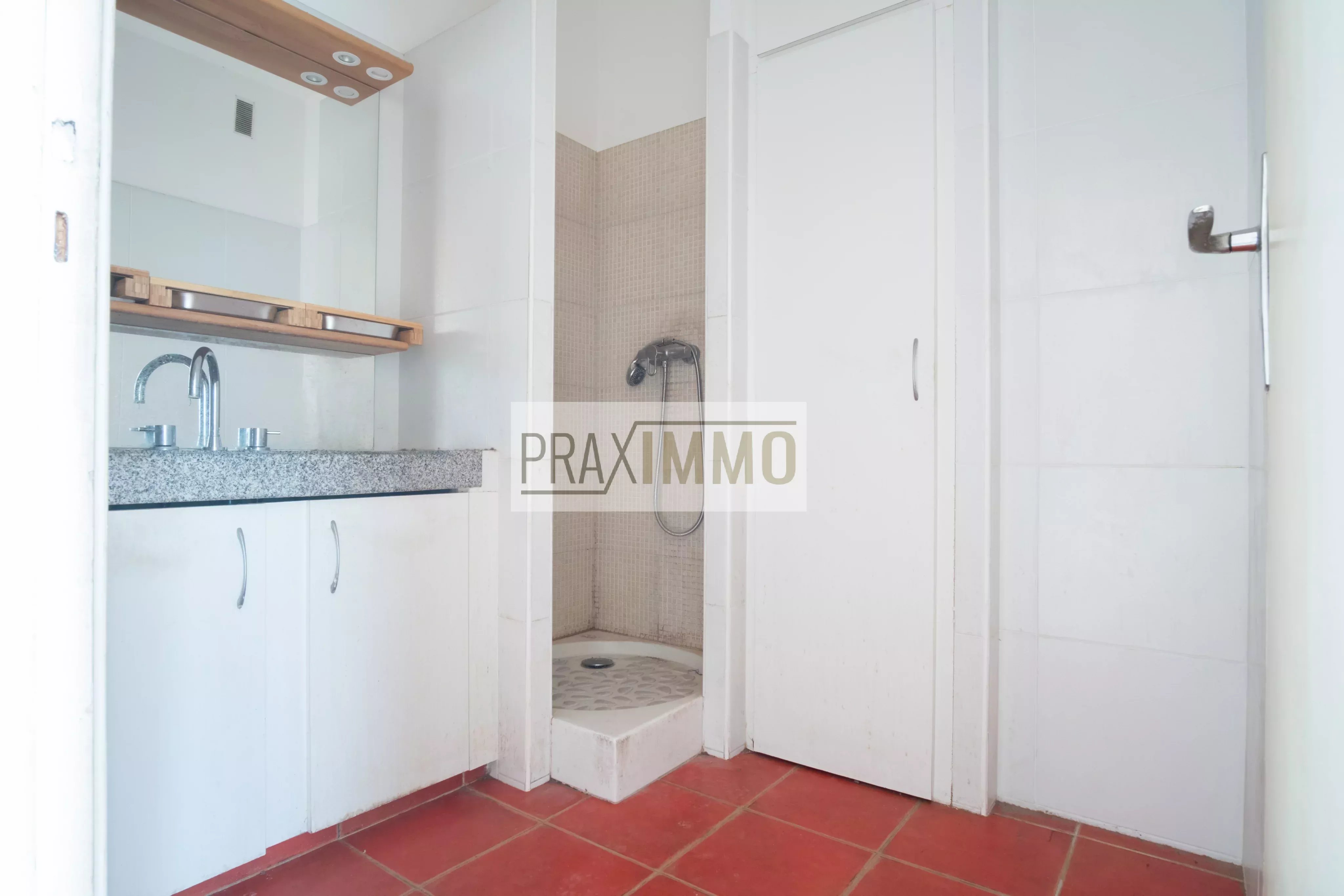 Photo 21 — Praximmo