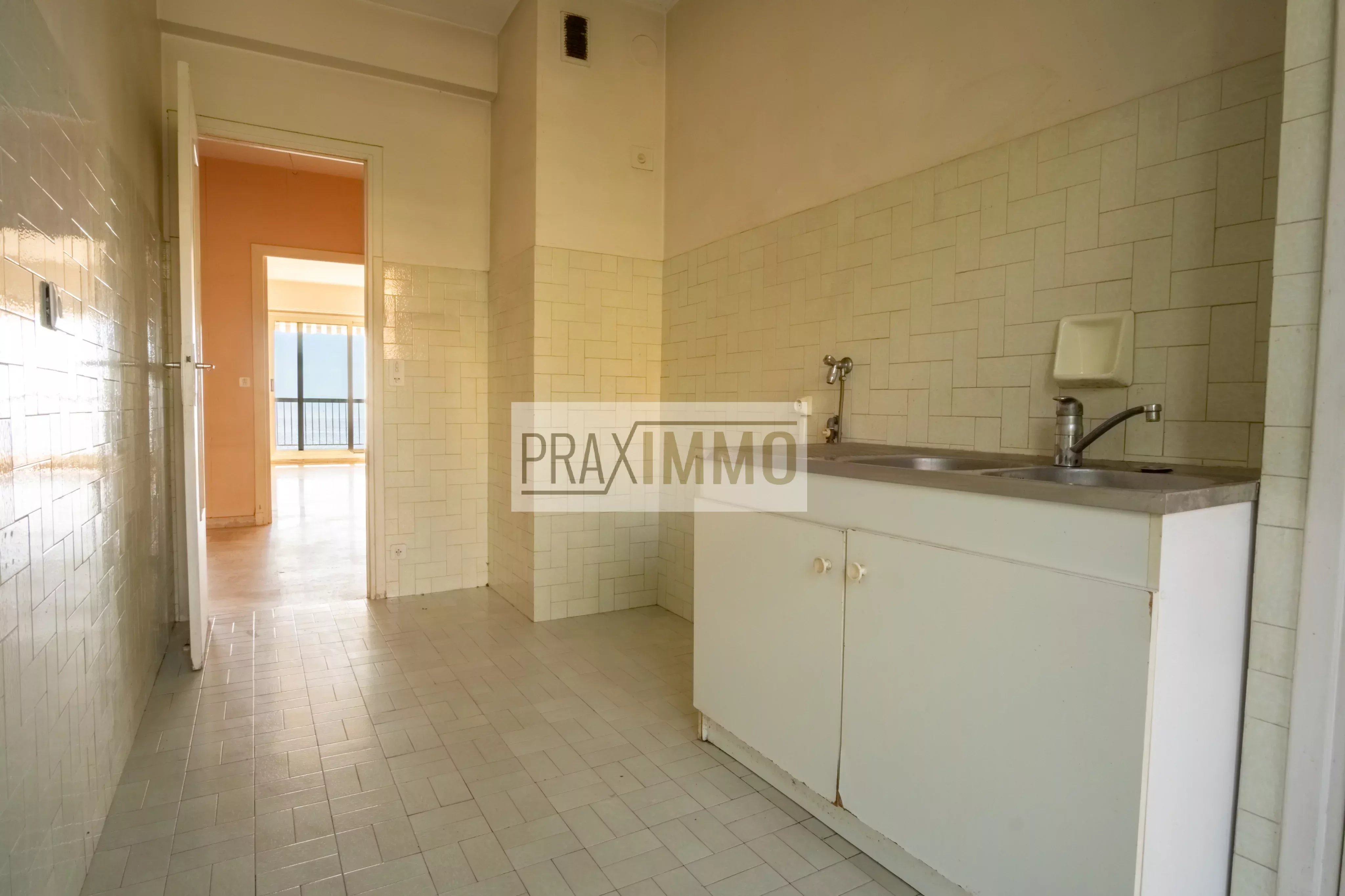 Photo 18 — Praximmo