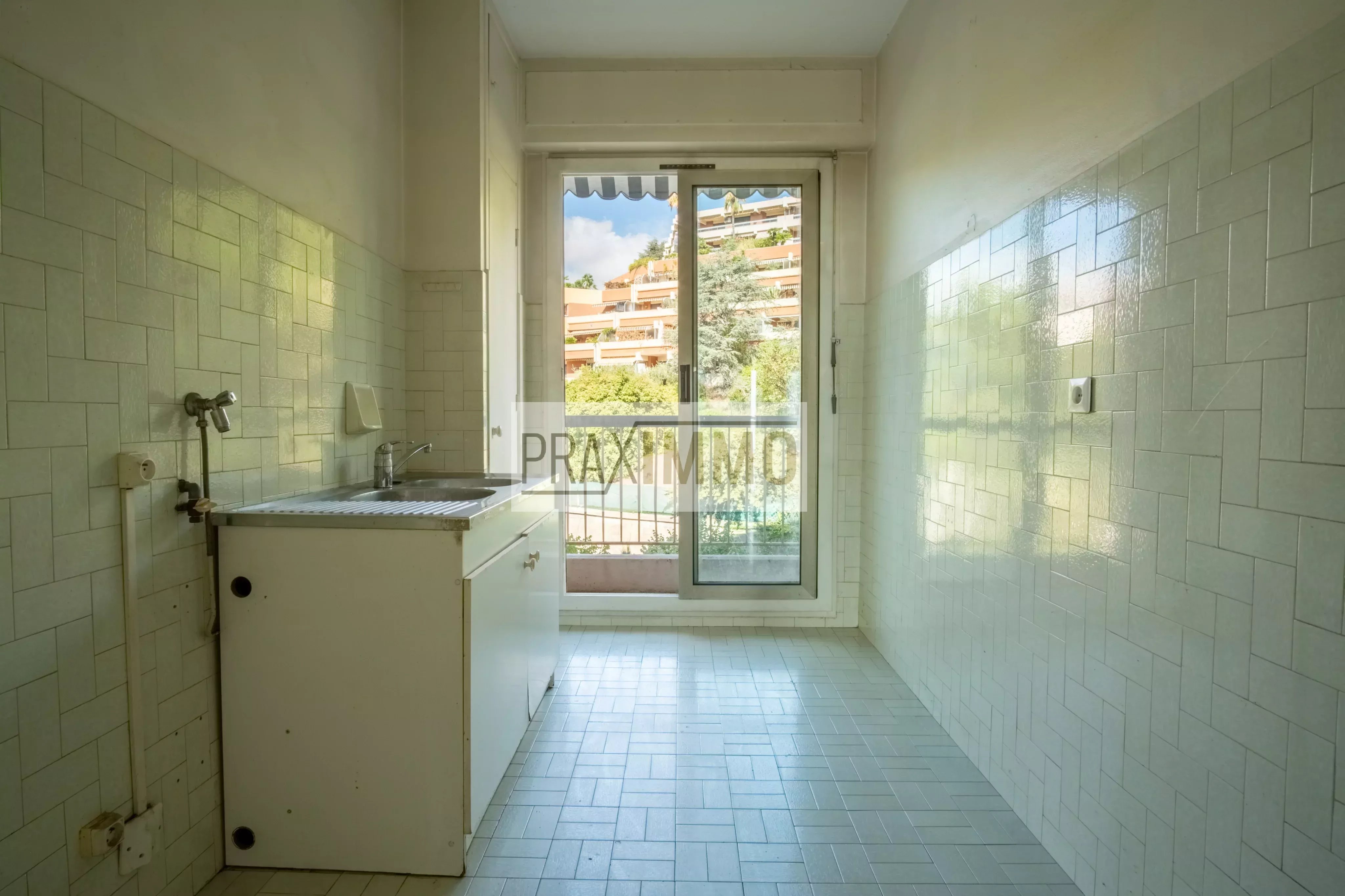 Photo 17 — Praximmo