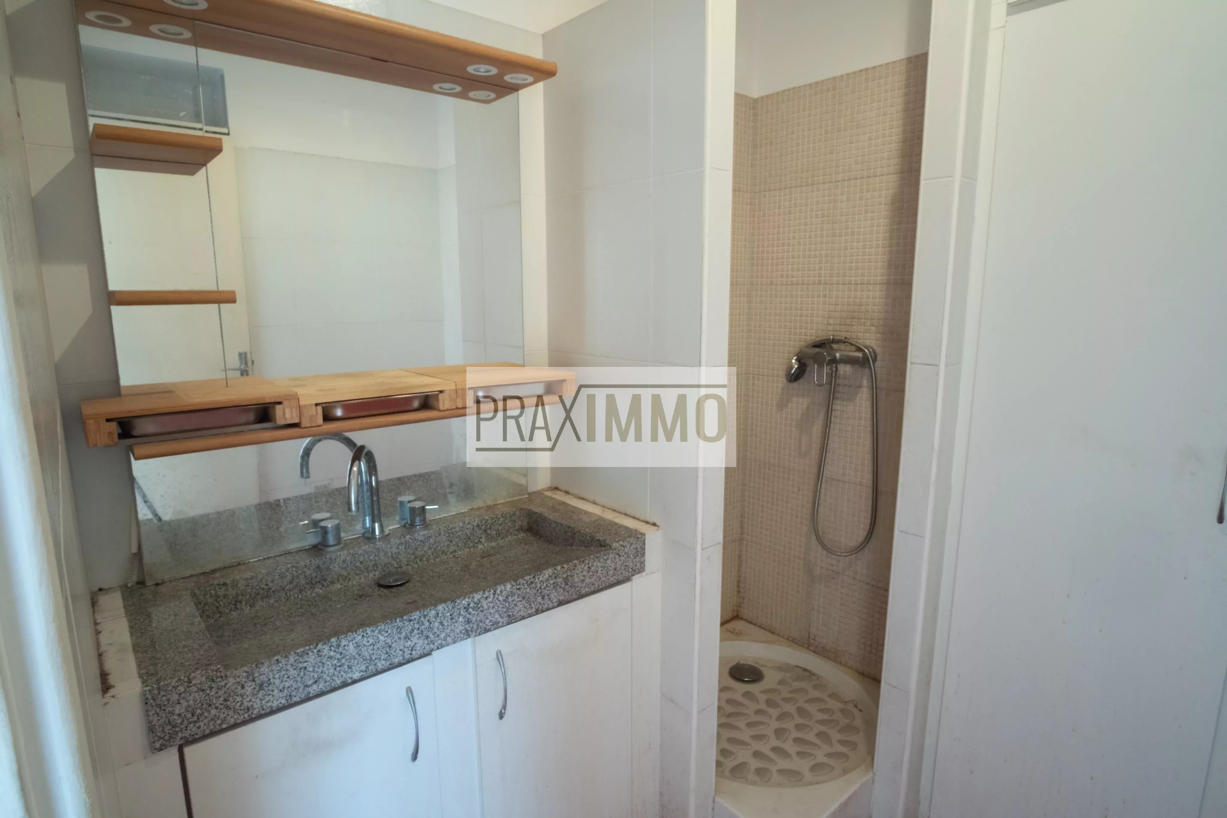 Photo 22 — Praximmo