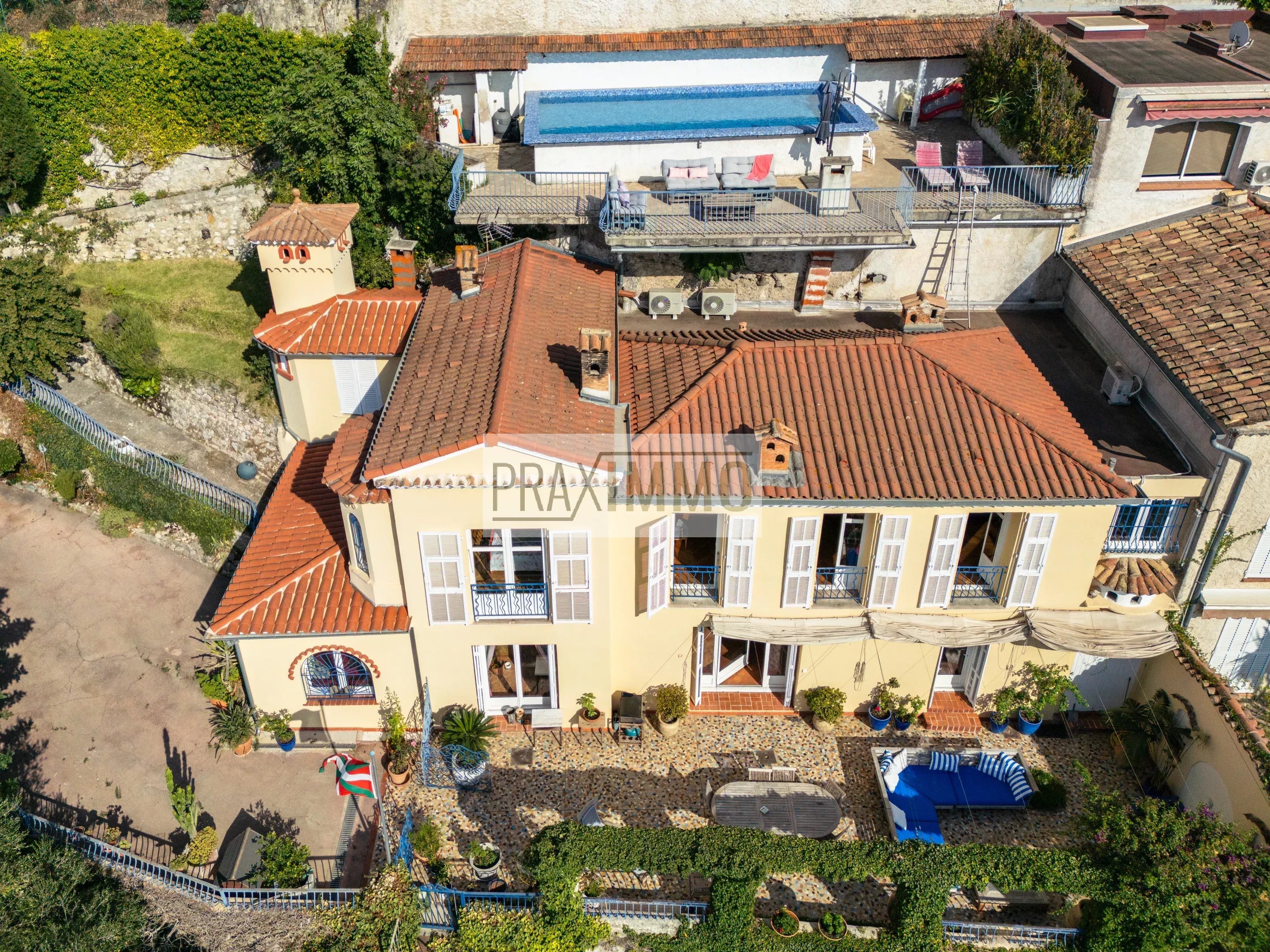 Photo 2 — Praximmo