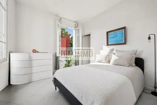 Photo 17 — Praximmo