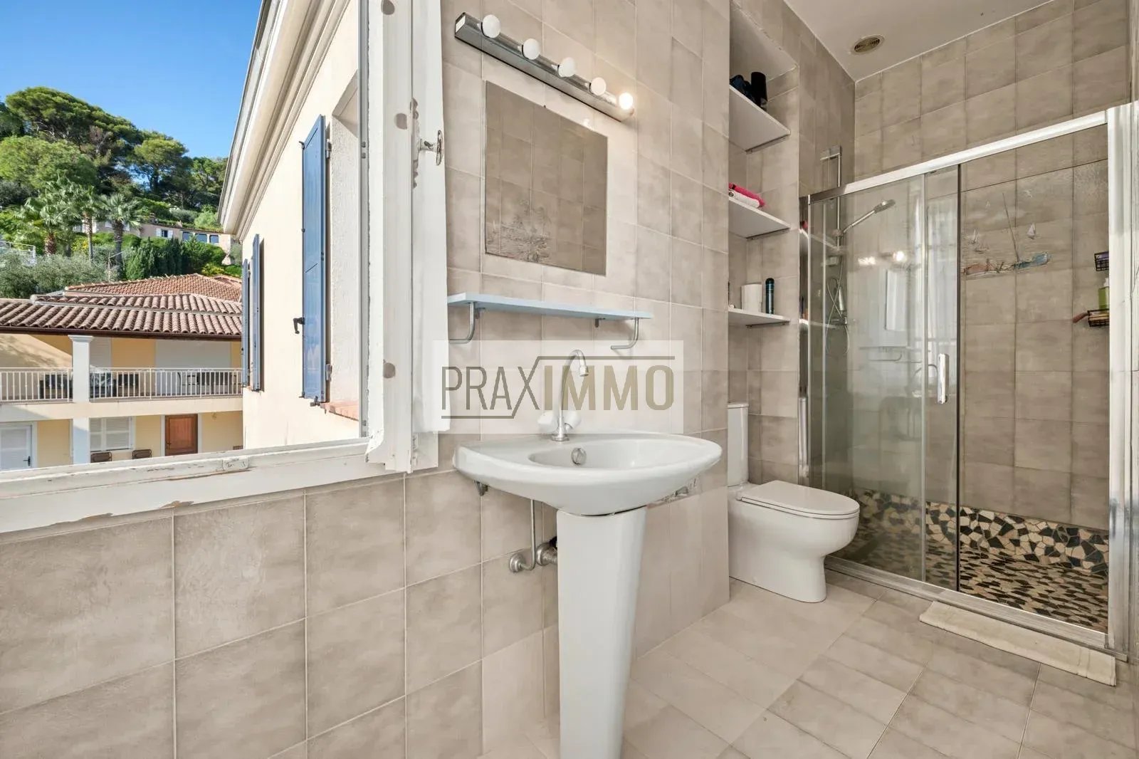 Photo 18 — Praximmo