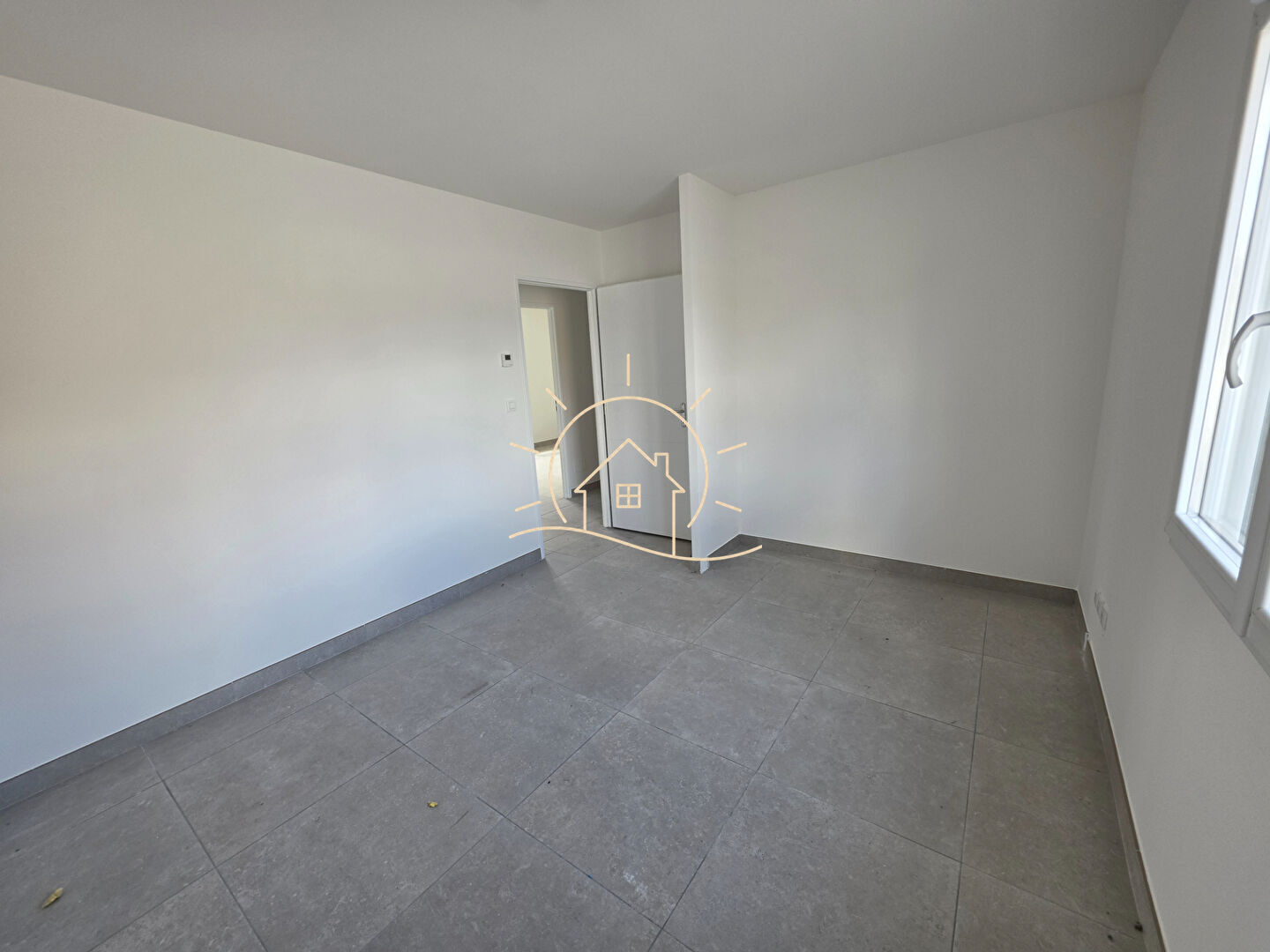 Photo 6 — Agence de la Plaine