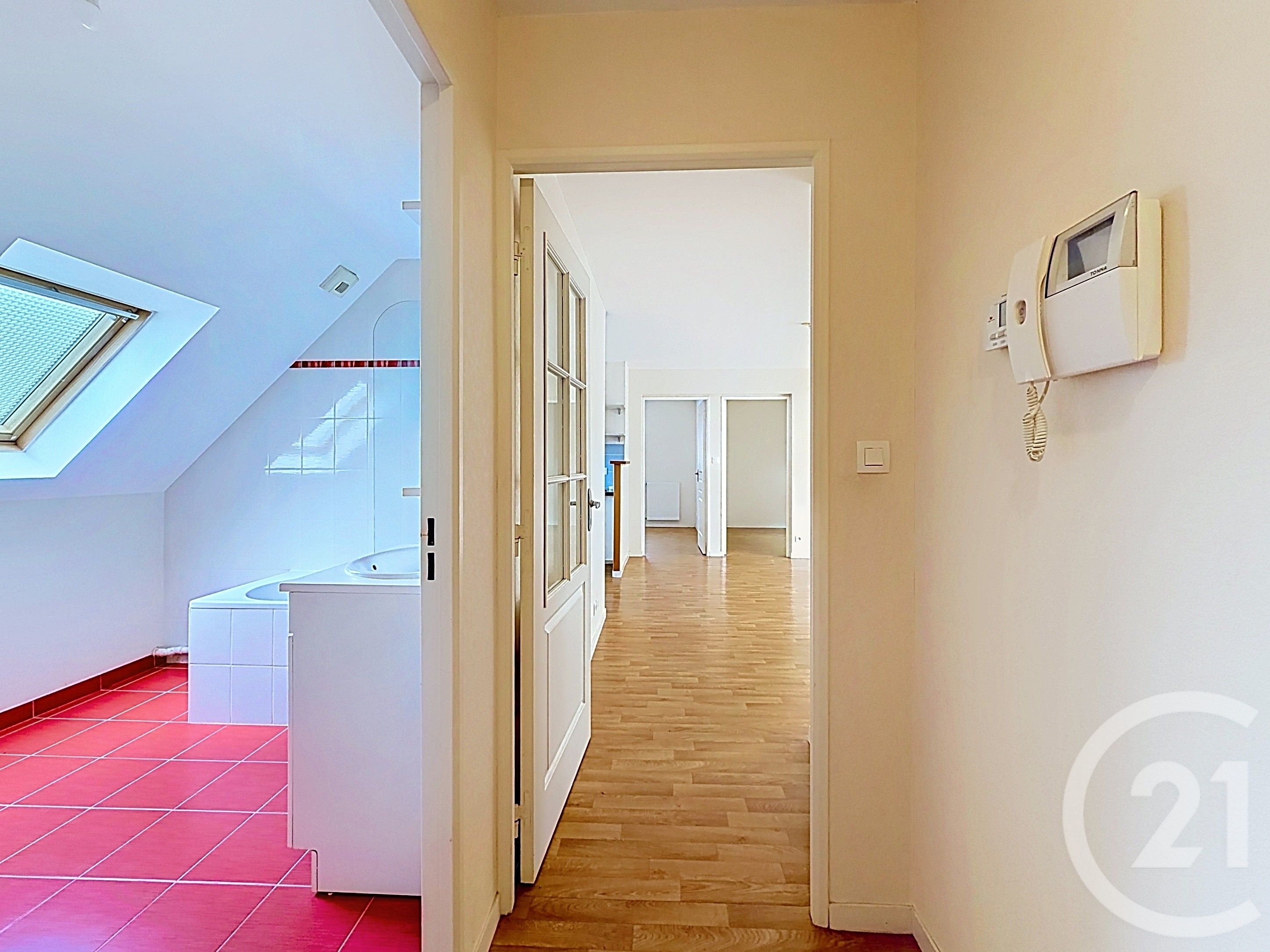 Photo 8 — Century 21 - RG IMMO
