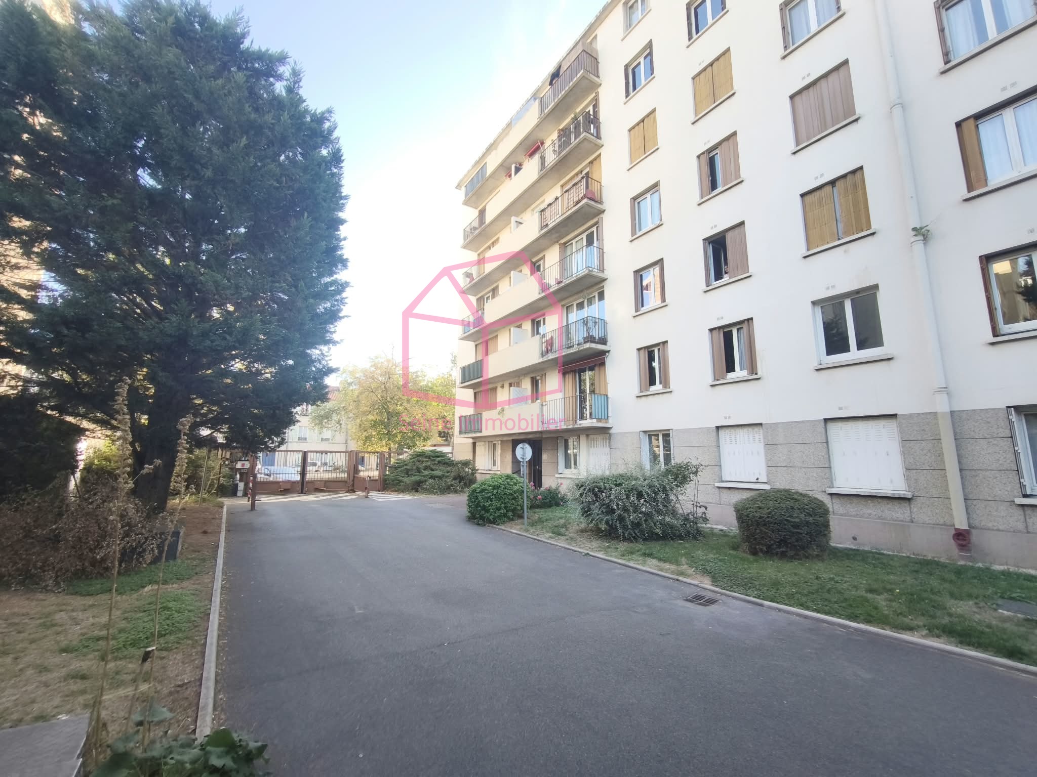 Photo 2 — SEINE IMMOBILIER