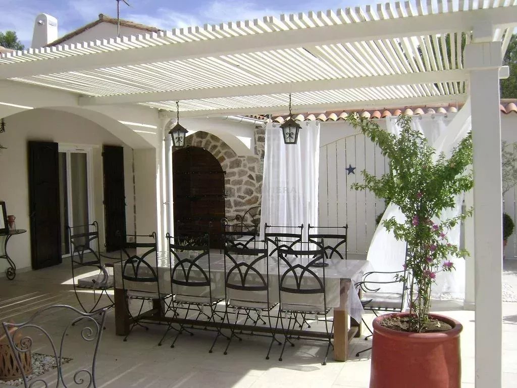 Photo 3 — LA RIVIERA PROPERTIES