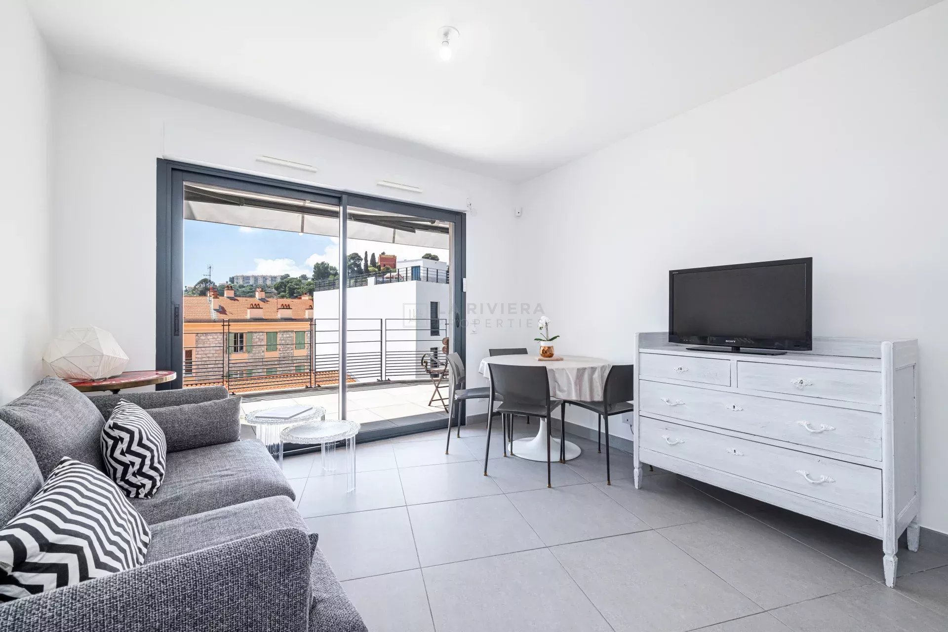 Photo 2 — LA RIVIERA PROPERTIES