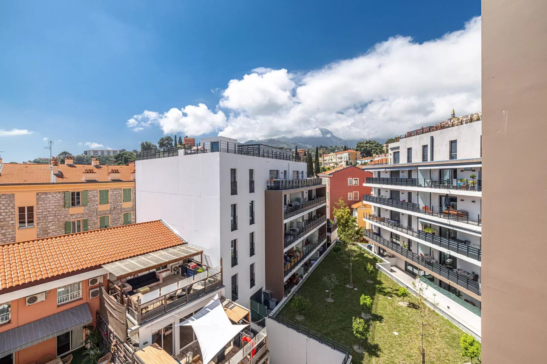 Photo 17 — LA RIVIERA PROPERTIES