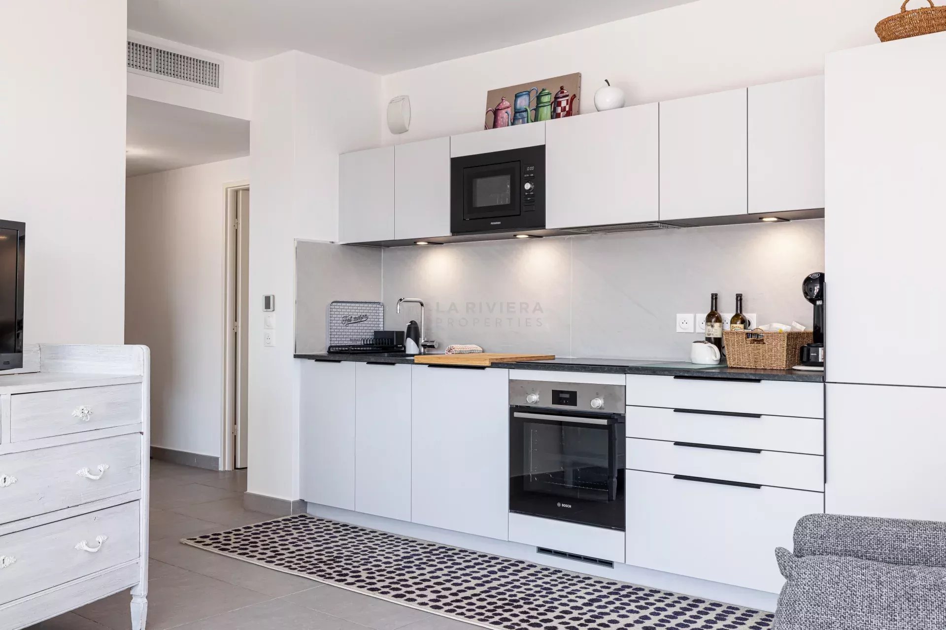 Photo 4 — LA RIVIERA PROPERTIES