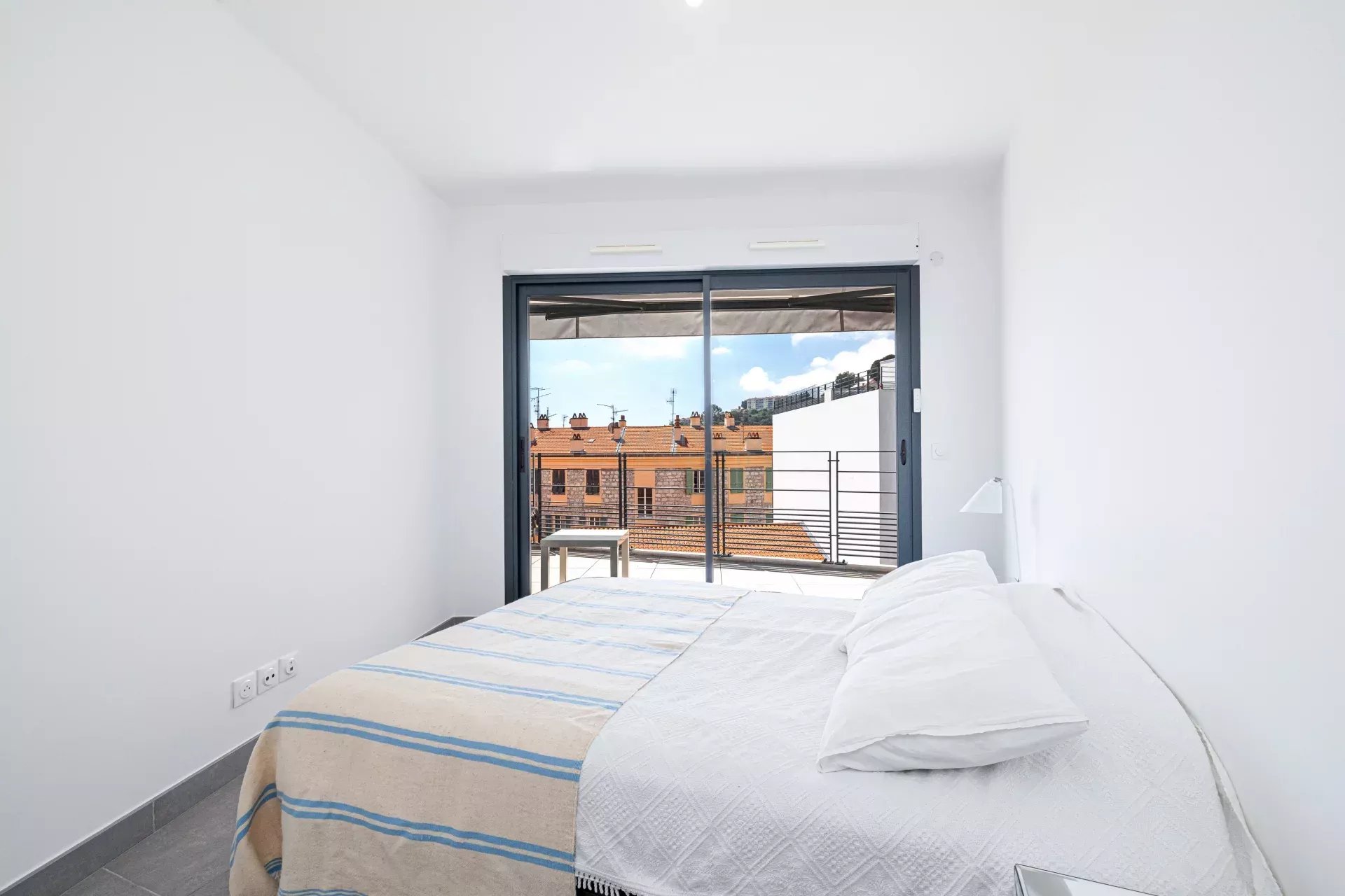 Photo 5 — LA RIVIERA PROPERTIES
