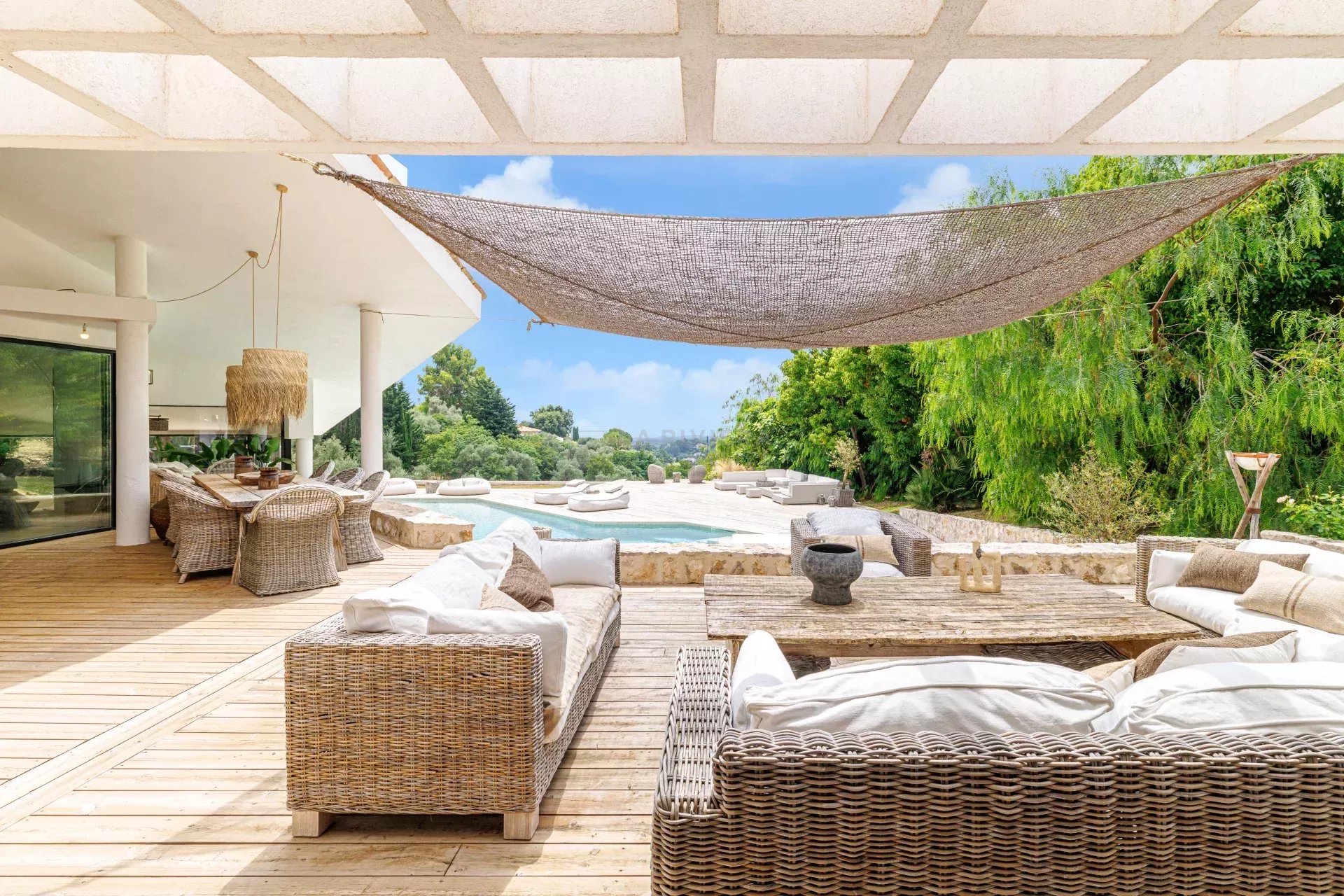 Photo 9 — LA RIVIERA PROPERTIES
