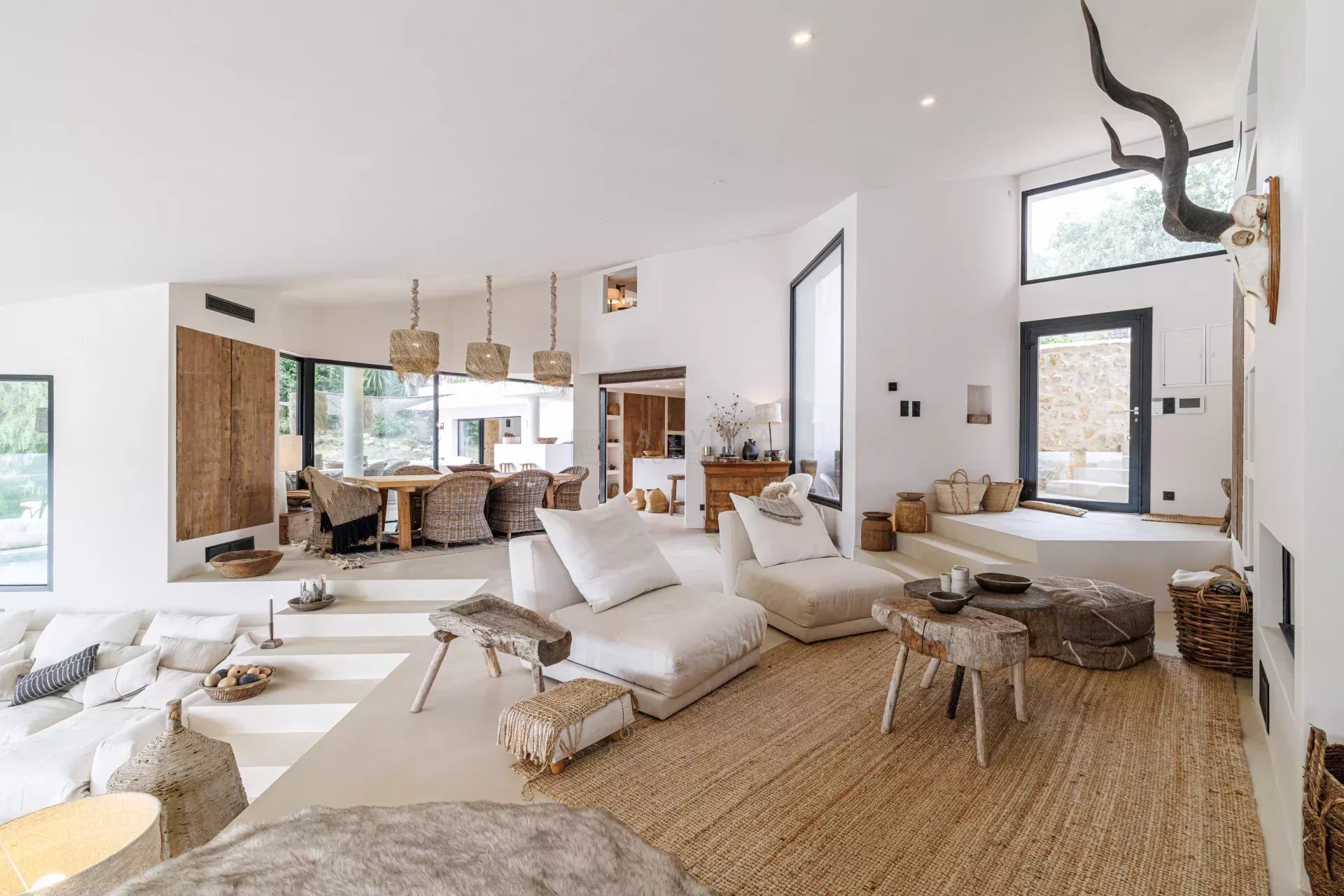 Photo 18 — LA RIVIERA PROPERTIES