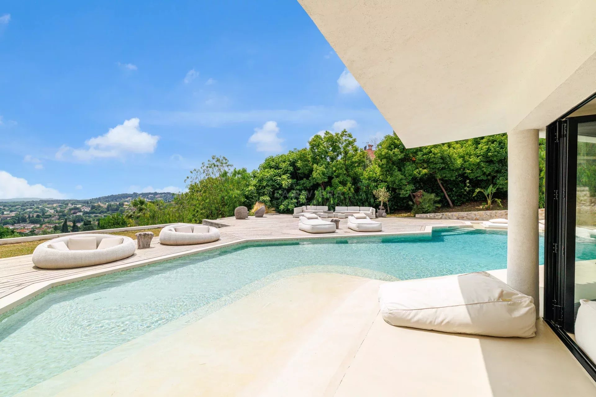 Photo 20 — LA RIVIERA PROPERTIES