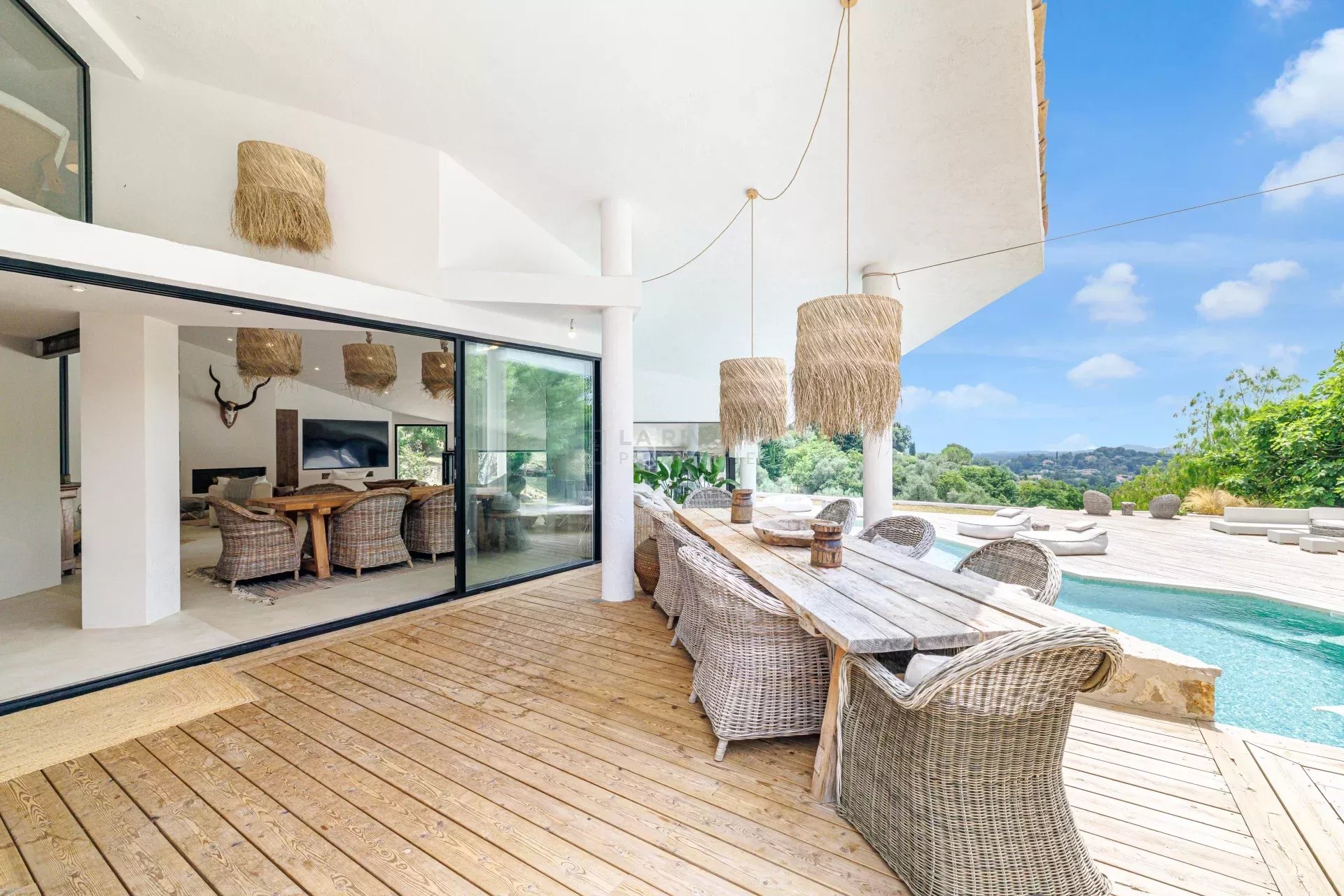 Photo 10 — LA RIVIERA PROPERTIES