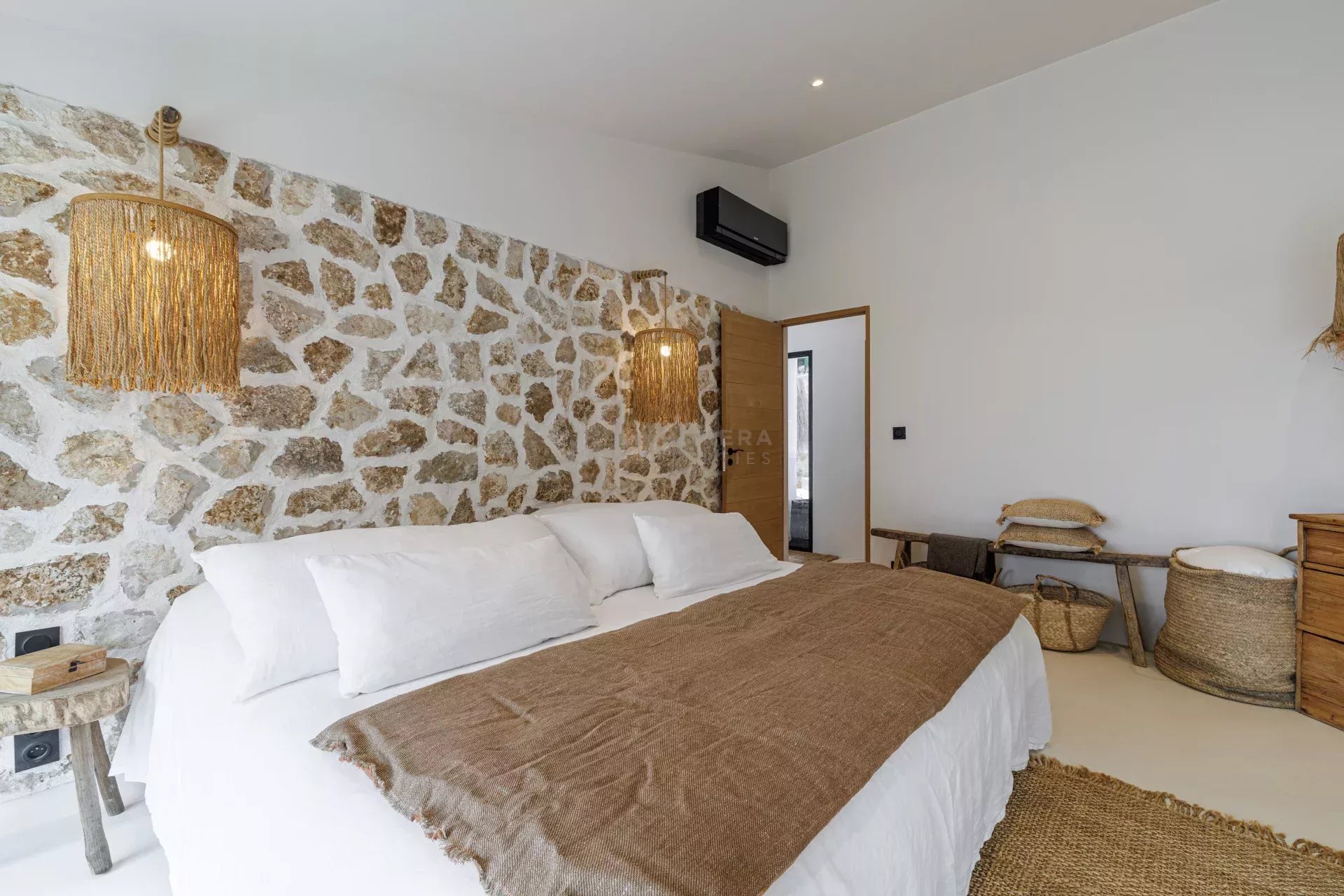 Photo 21 — LA RIVIERA PROPERTIES