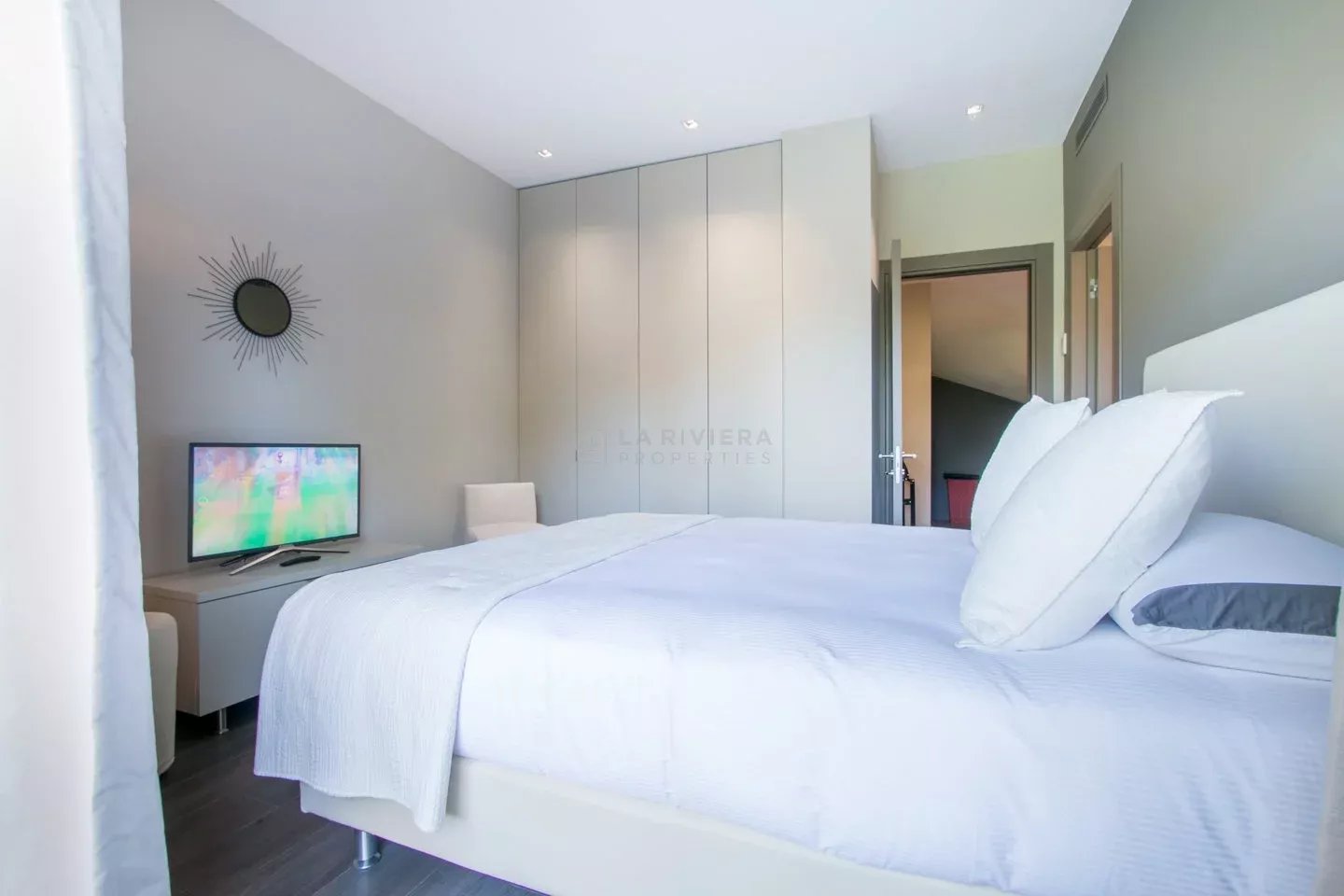 Photo 26 — LA RIVIERA PROPERTIES