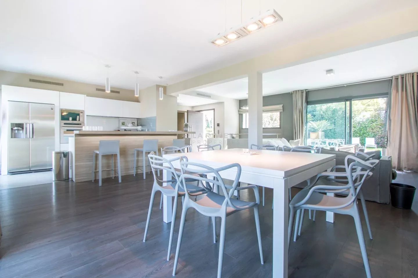 Photo 8 — LA RIVIERA PROPERTIES