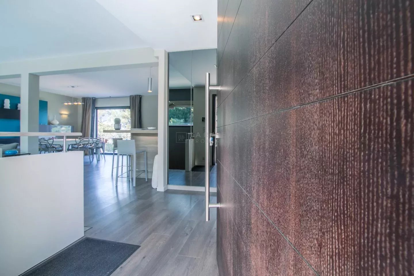 Photo 4 — LA RIVIERA PROPERTIES