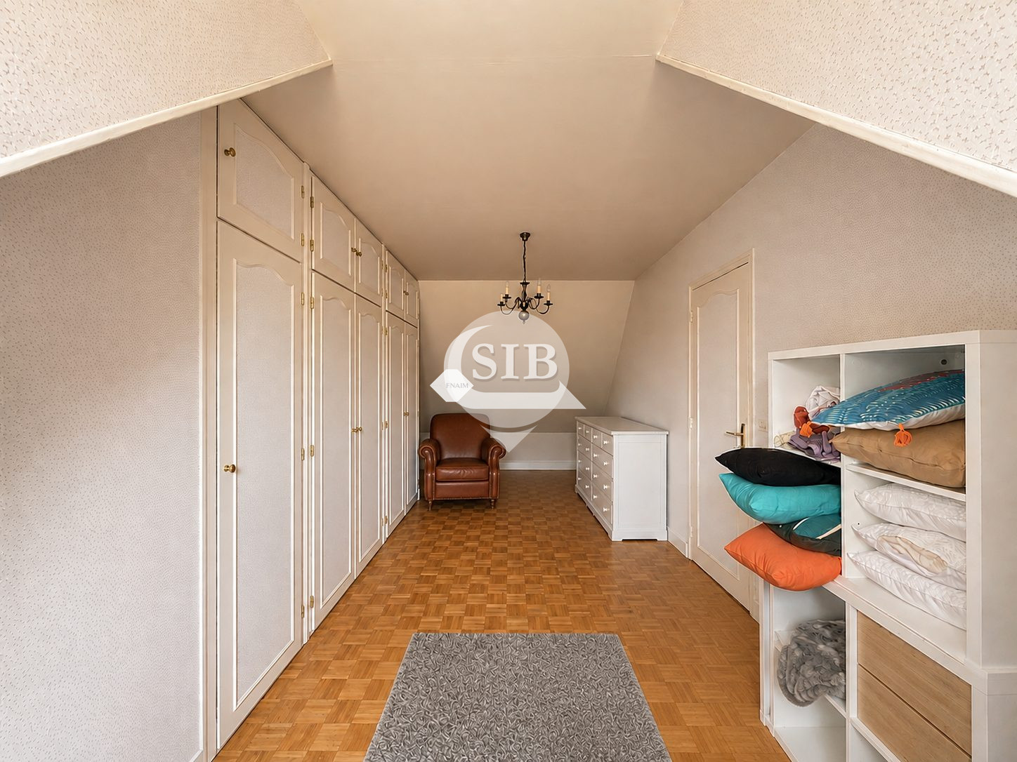 Photo 14 — S.I.B