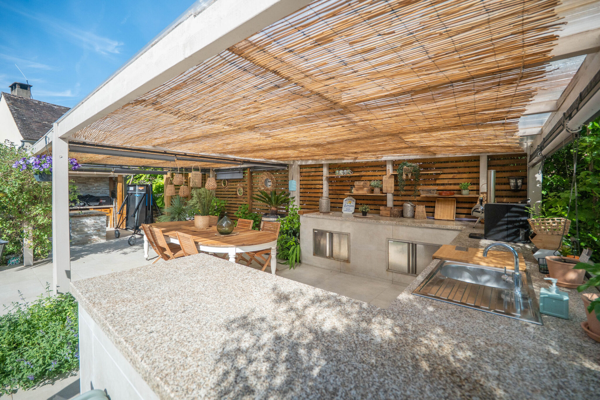 Photo 2 — VENDÔME EXCLUSIVE PROPERTIES