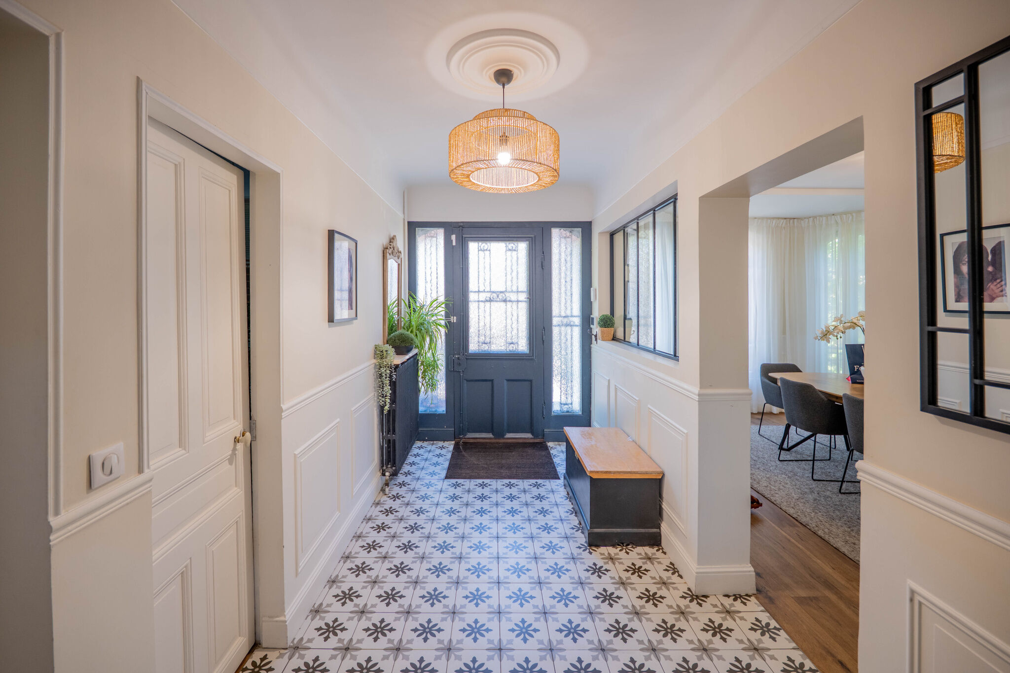 Photo 3 — VENDÔME EXCLUSIVE PROPERTIES