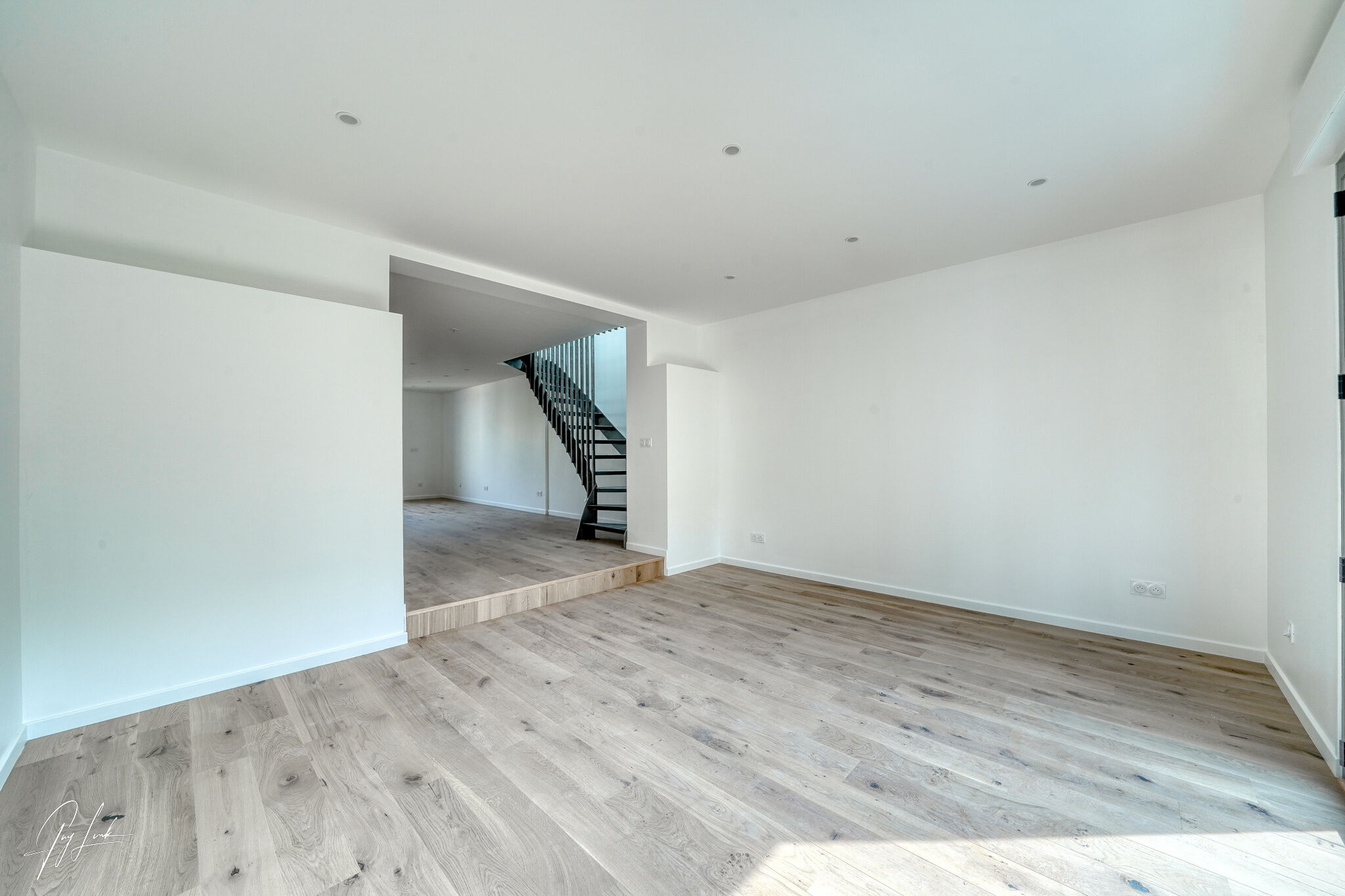Photo 6 — VENDÔME EXCLUSIVE PROPERTIES