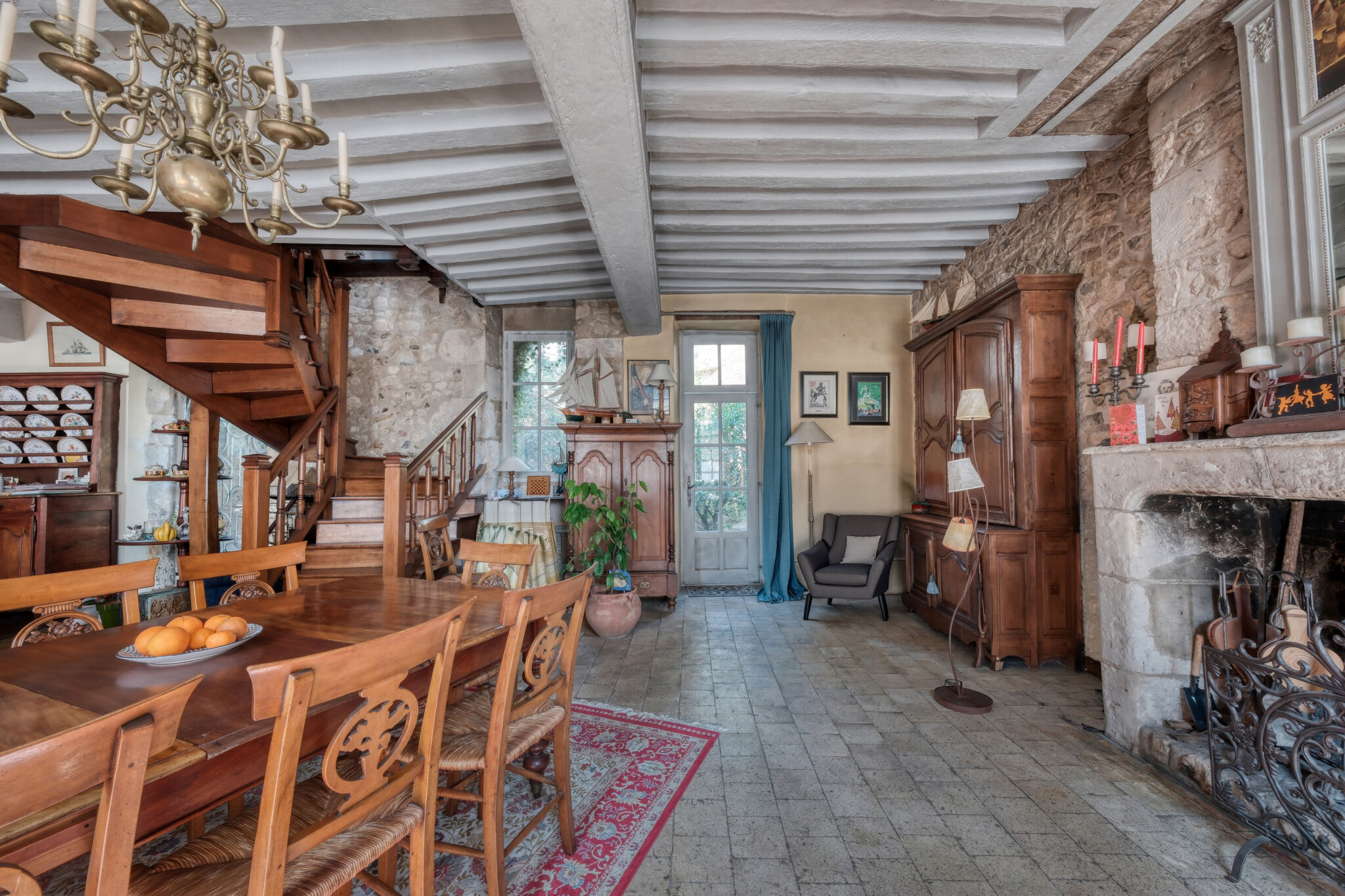 Photo 5 — VENDÔME EXCLUSIVE PROPERTIES