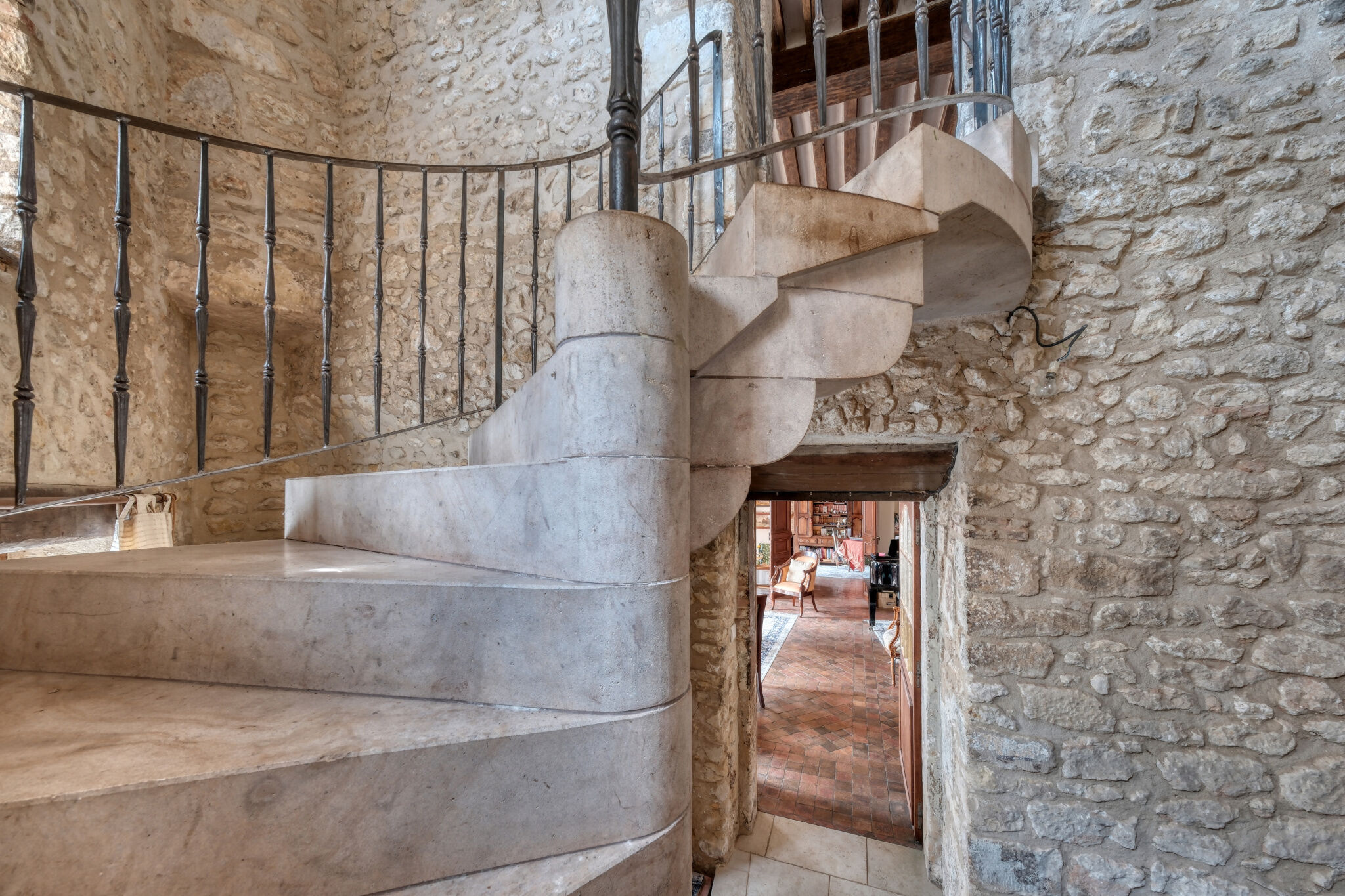Photo 18 — VENDÔME EXCLUSIVE PROPERTIES