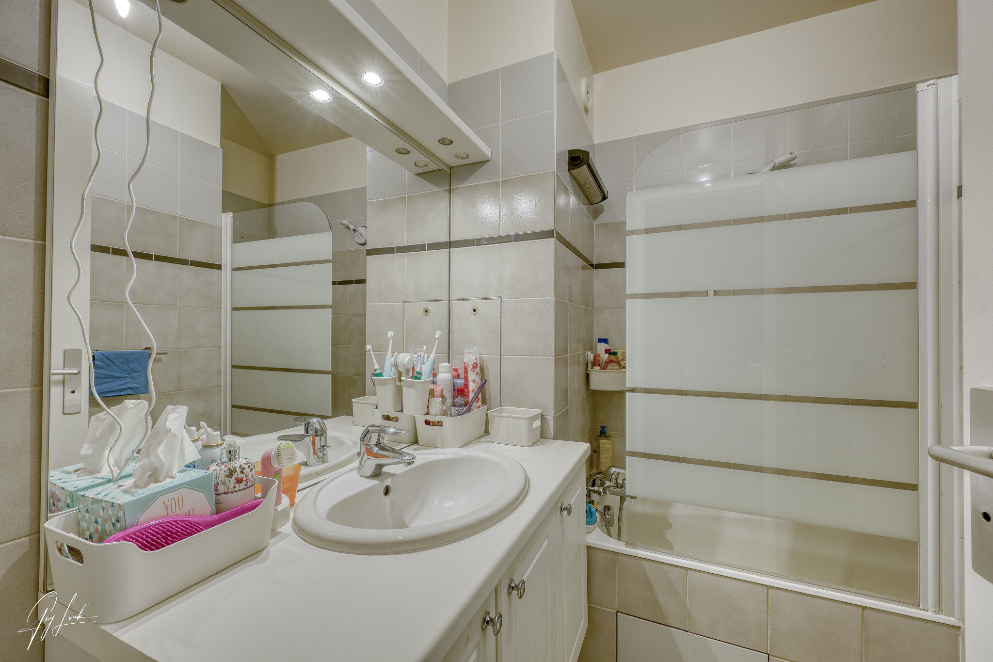 Photo 13 — VENDÔME EXCLUSIVE PROPERTIES
