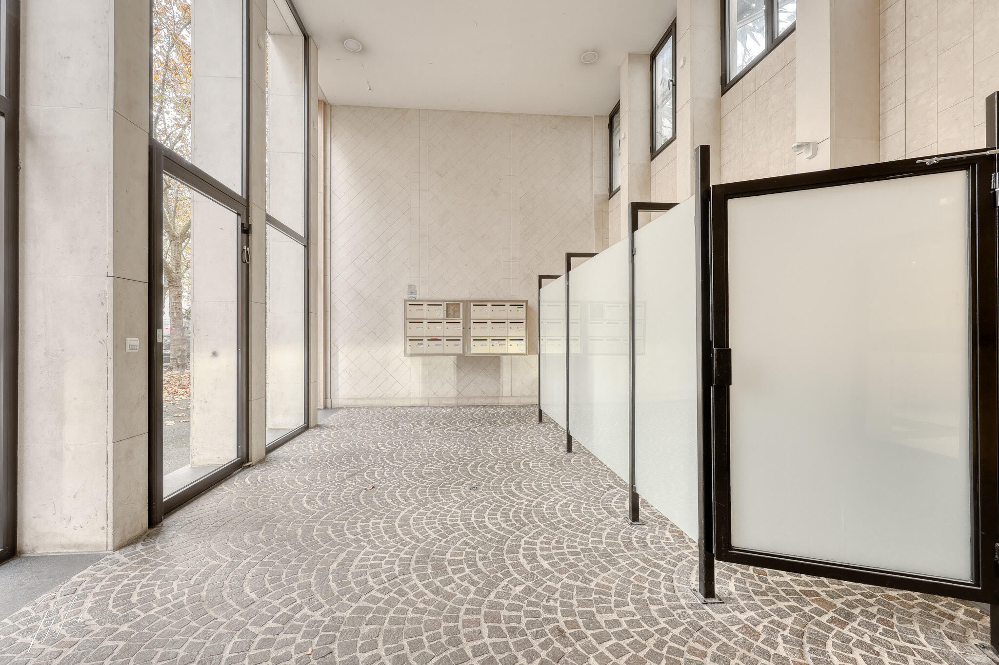 Photo 14 — VENDÔME EXCLUSIVE PROPERTIES