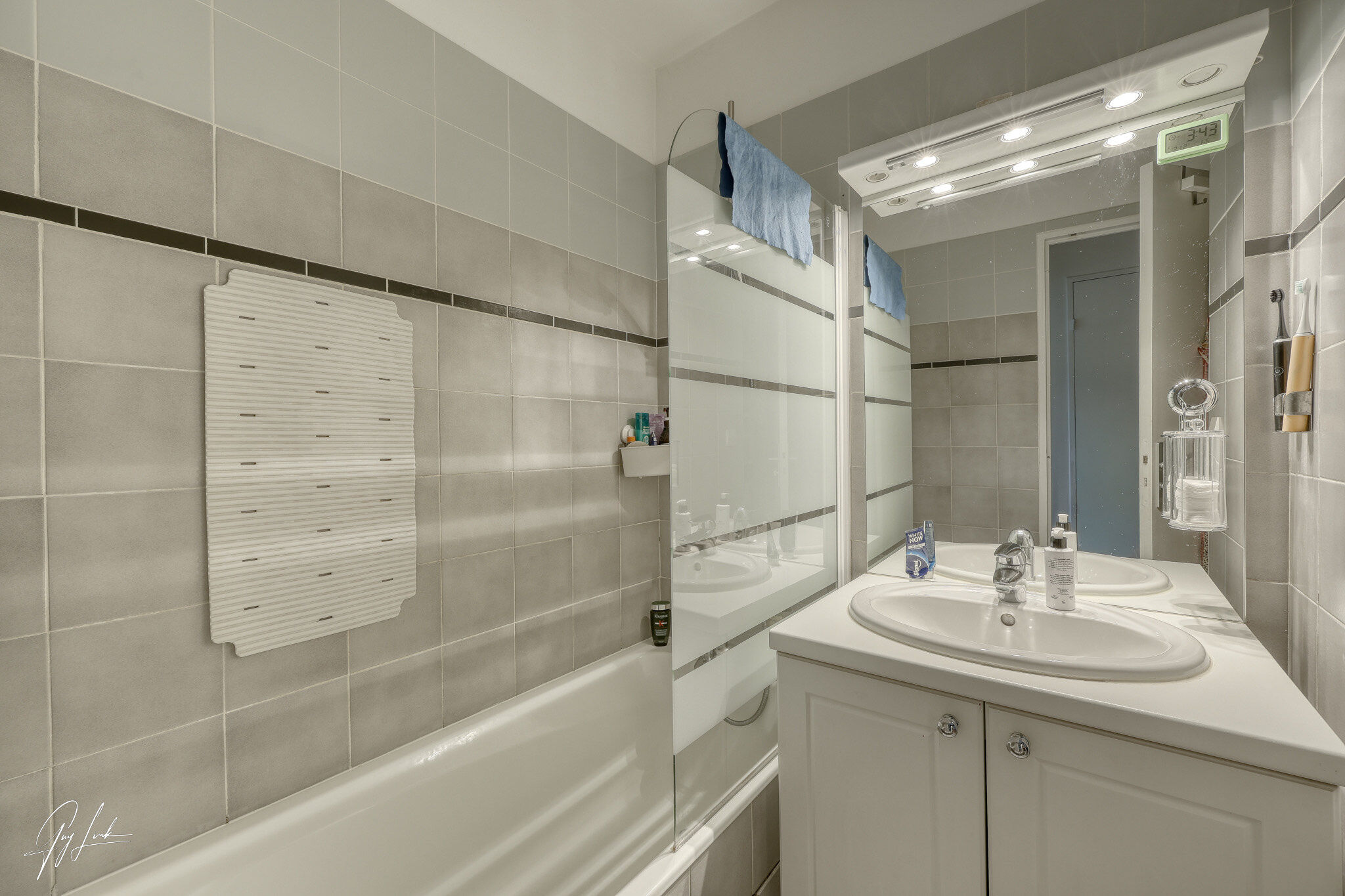 Photo 12 — VENDÔME EXCLUSIVE PROPERTIES