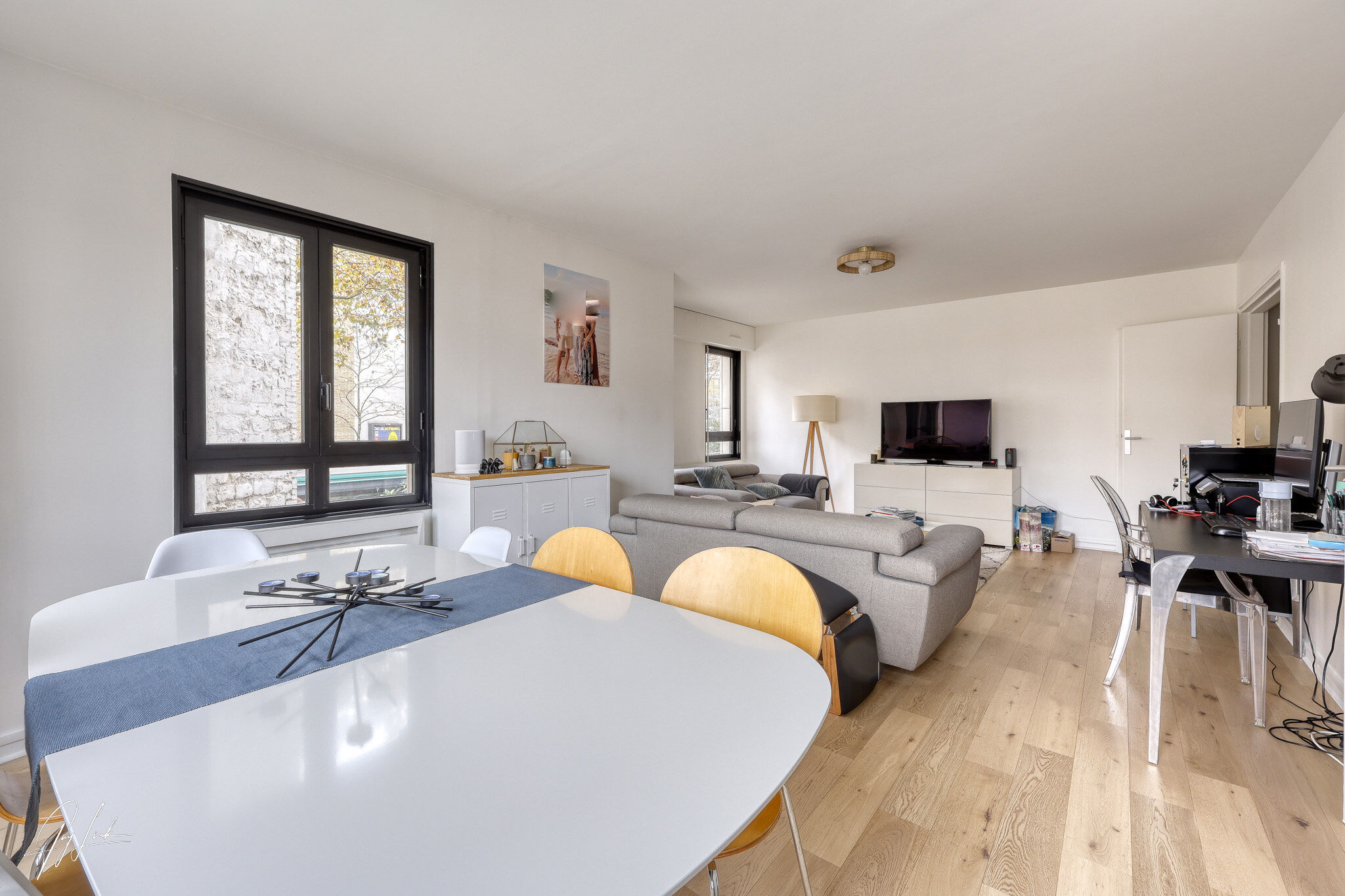 Photo 2 — VENDÔME EXCLUSIVE PROPERTIES