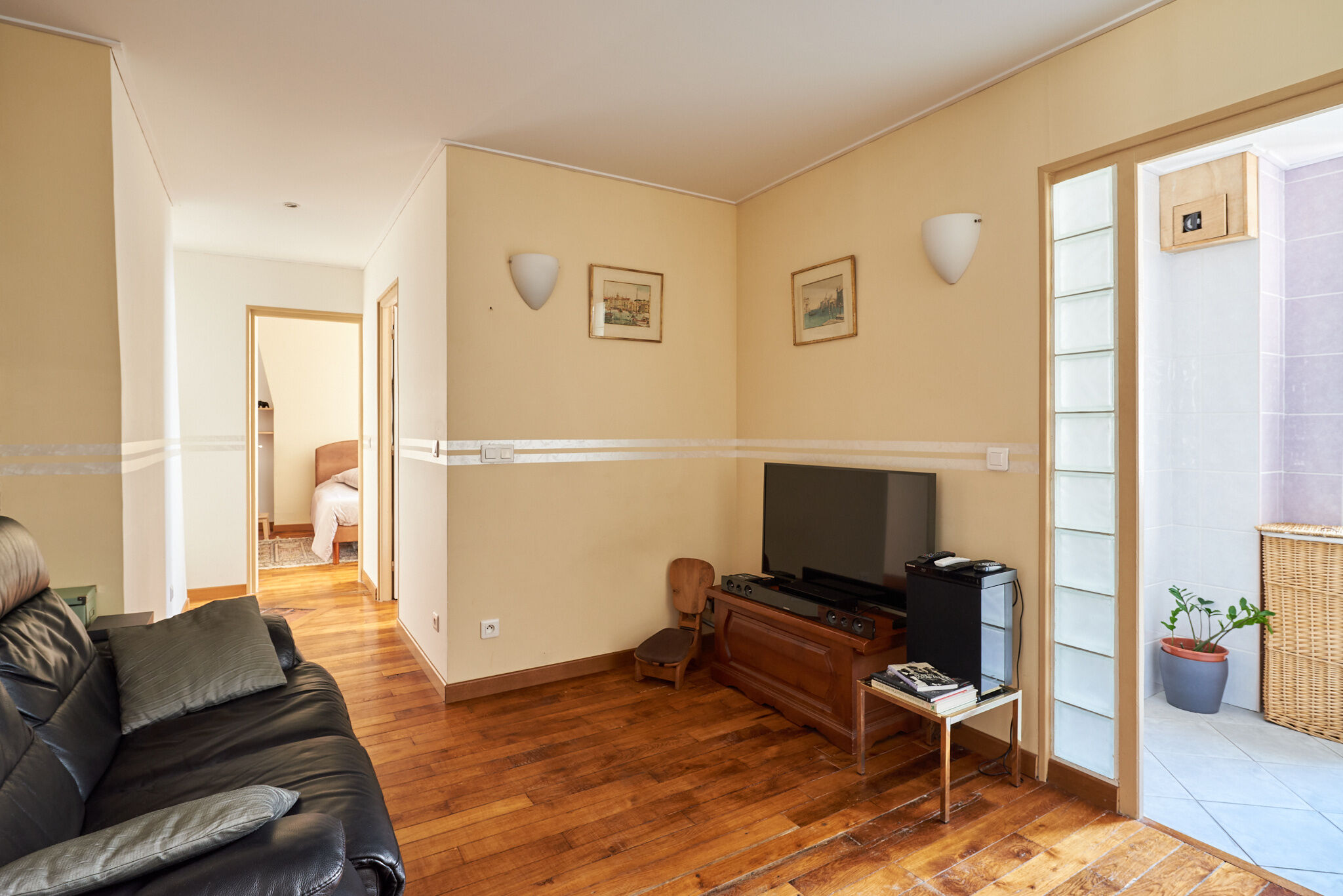 Photo 8 — VENDÔME EXCLUSIVE PROPERTIES