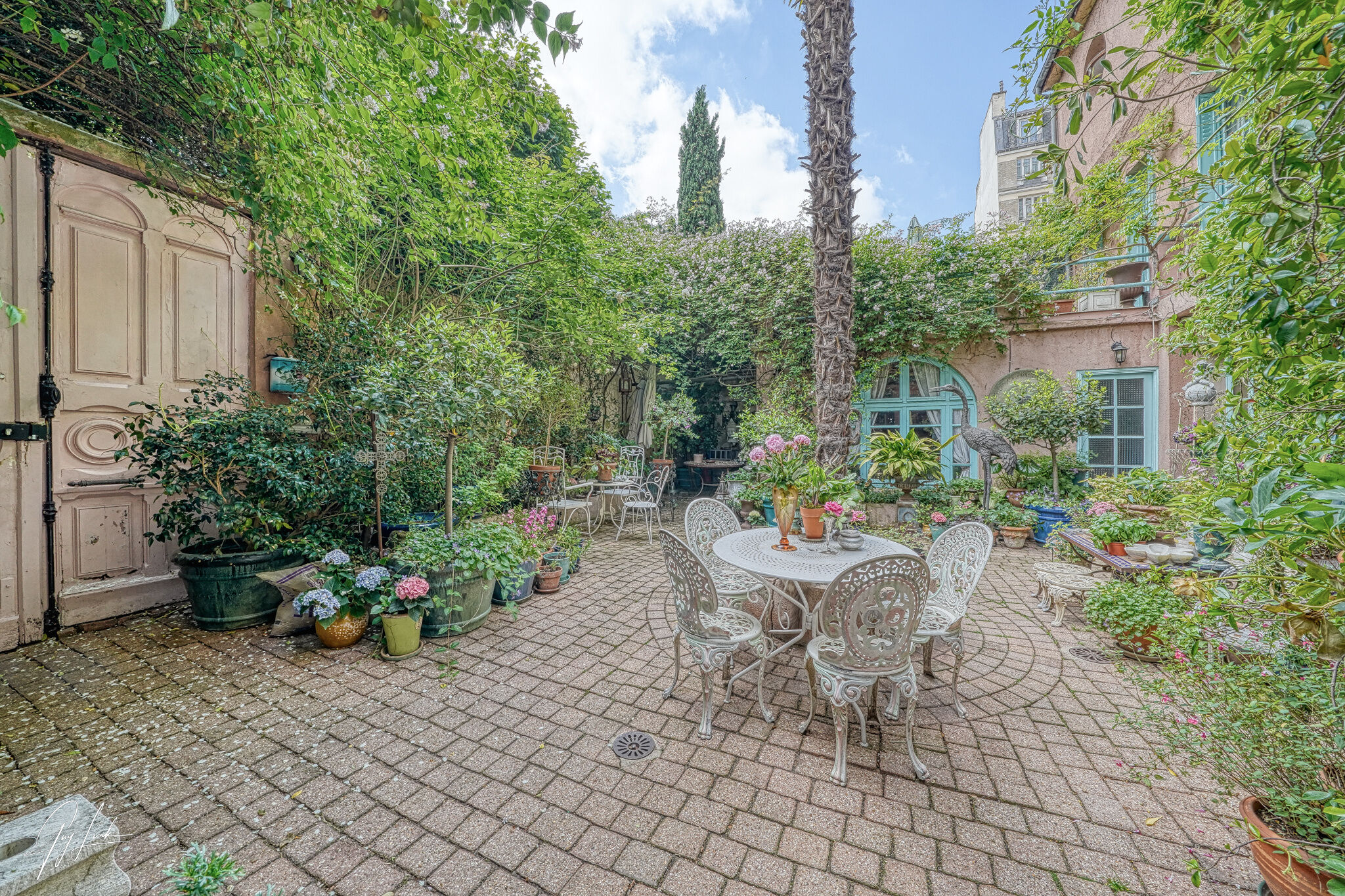 Photo 23 — VENDÔME EXCLUSIVE PROPERTIES